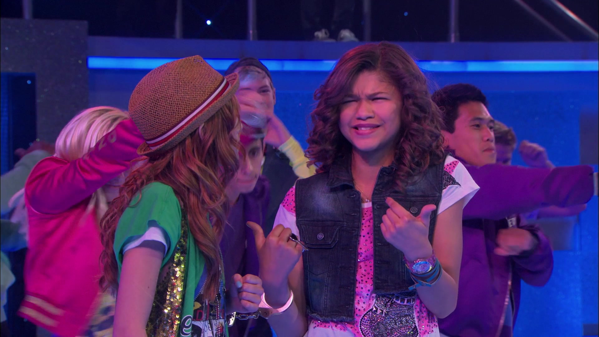 Shake_It_Up_S01E01_1080p_BTD_003078.jpg Shake_It_Up_S01E01_1080p_BTD_003078.jpg