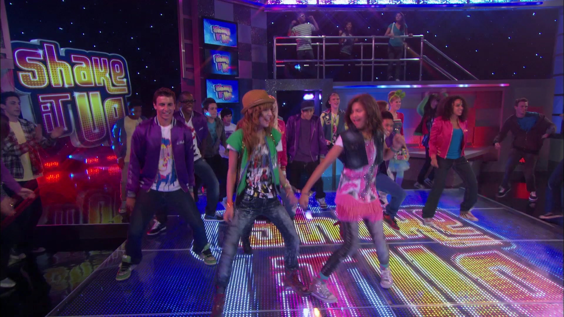 Shake_It_Up_S01E01_1080p_BTD_003112.jpg