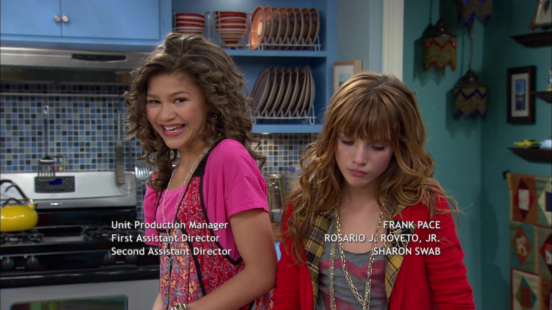 Shake_It_Up_S01E01_1080p_BTD_003216.jpg