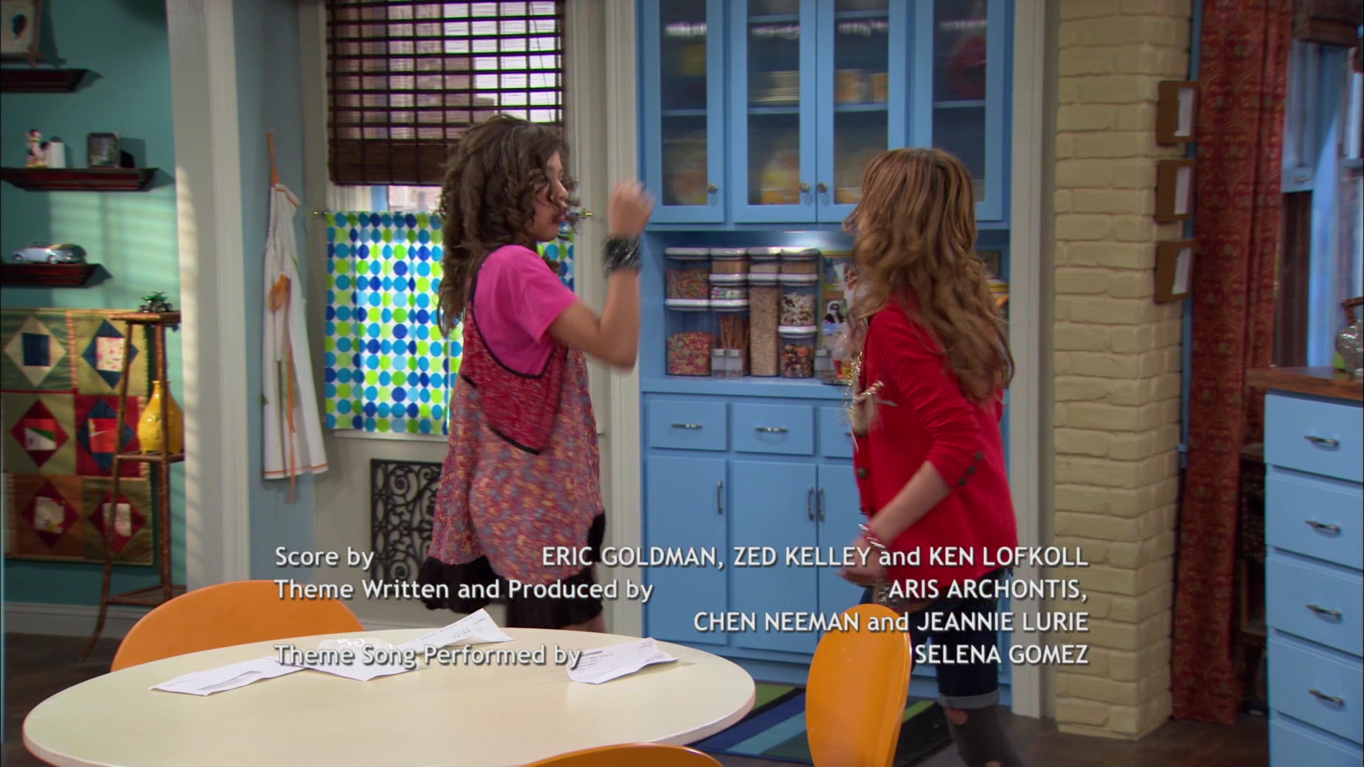 Shake_It_Up_S01E01_1080p_BTD_003228.jpg