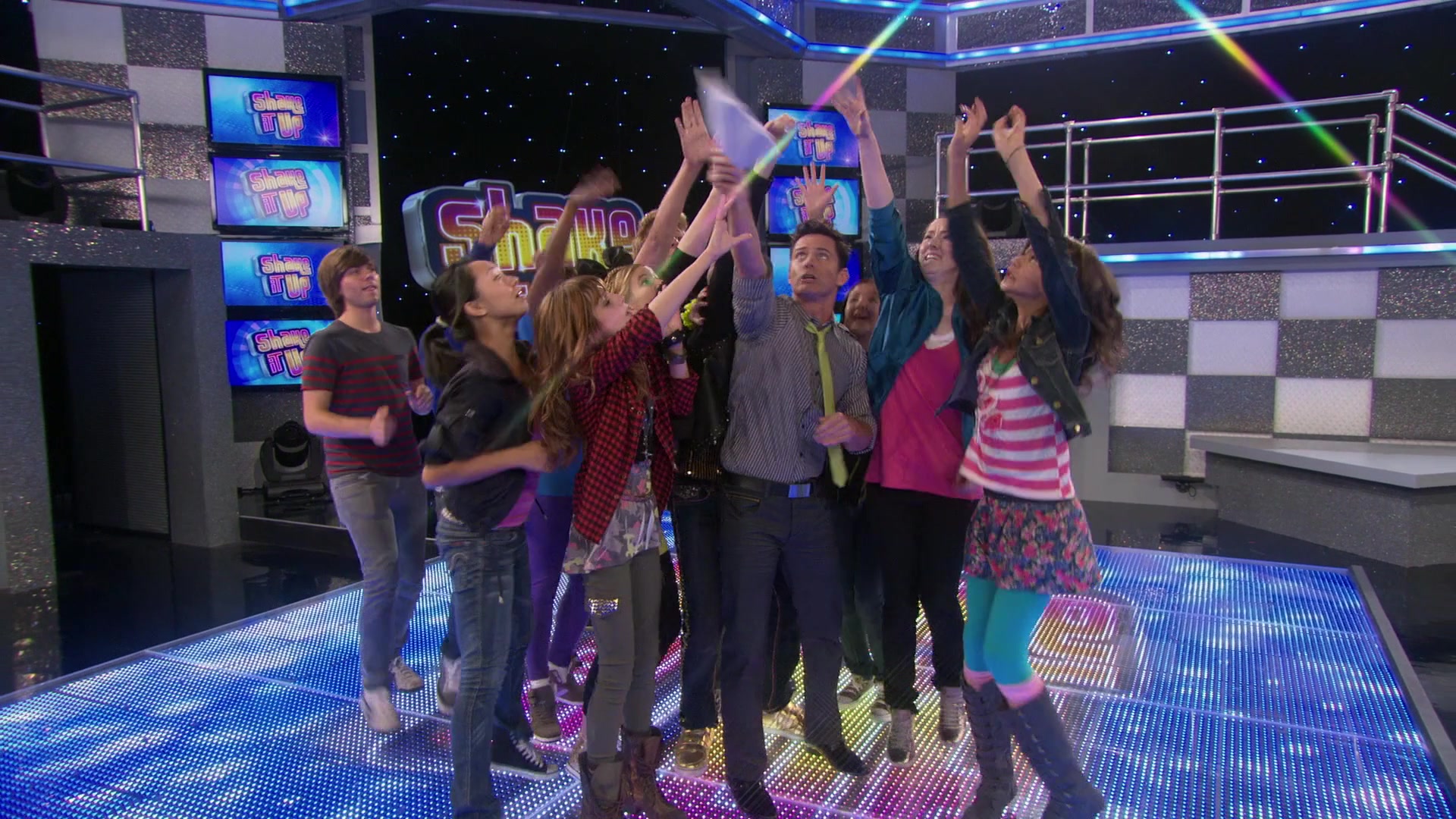 Shake_It_Up_S01E02_1080p_BTD_000076.jpg Shake_It_Up_S01E02_1080p_BTD_000076.jpg