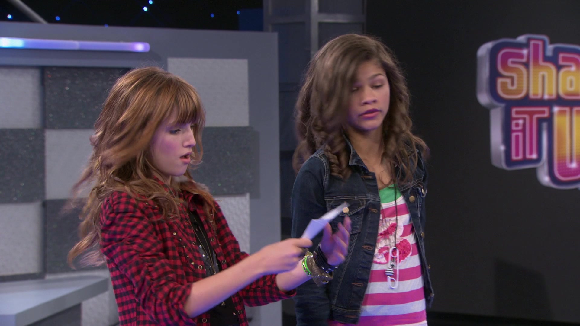 Shake_It_Up_S01E02_1080p_BTD_000107.jpg Shake_It_Up_S01E02_1080p_BTD_000107.jpg