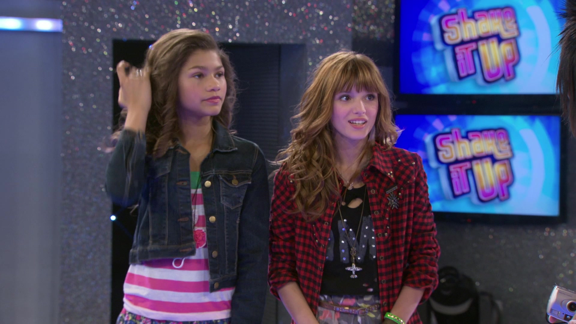 Shake_It_Up_S01E02_1080p_BTD_000205.jpg Shake_It_Up_S01E02_1080p_BTD_000205.jpg