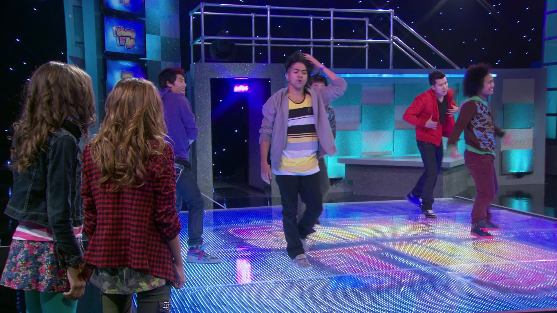 Shake_It_Up_S01E02_1080p_BTD_000363.jpg Shake_It_Up_S01E02_1080p_BTD_000363.jpg