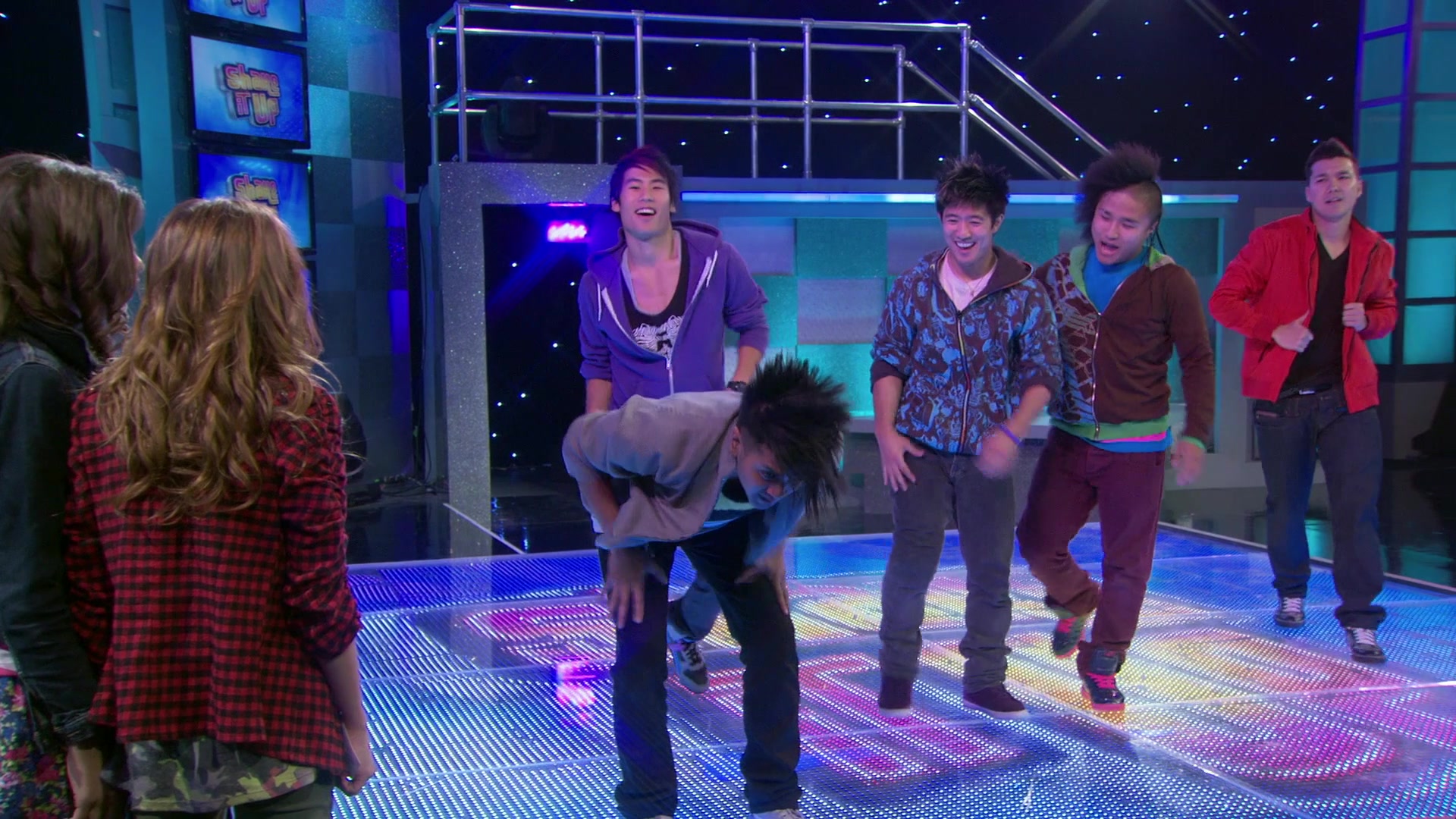 Shake_It_Up_S01E02_1080p_BTD_000367.jpg Shake_It_Up_S01E02_1080p_BTD_000367.jpg