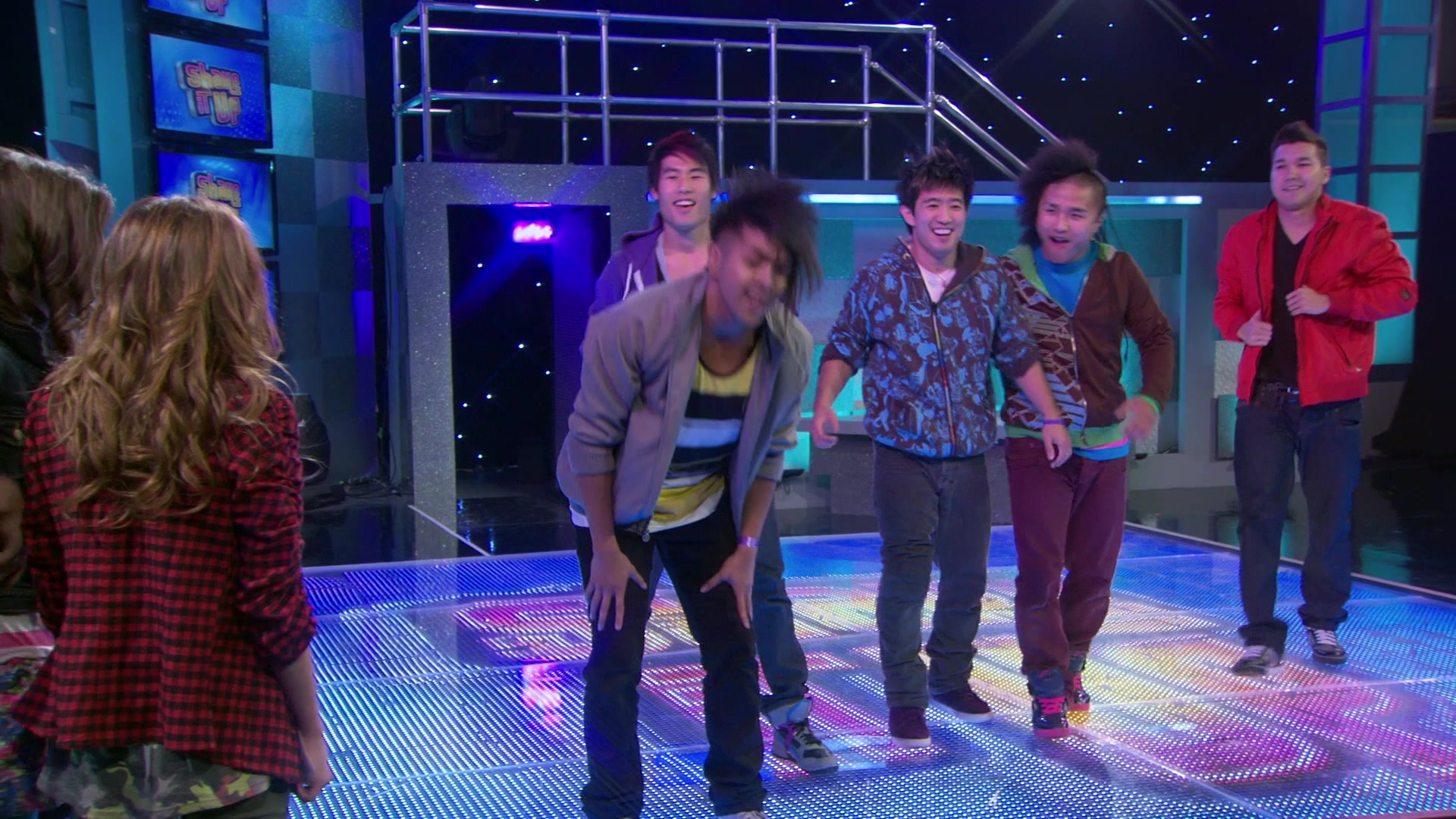 Shake_It_Up_S01E02_1080p_BTD_000368.jpg Shake_It_Up_S01E02_1080p_BTD_000368.jpg