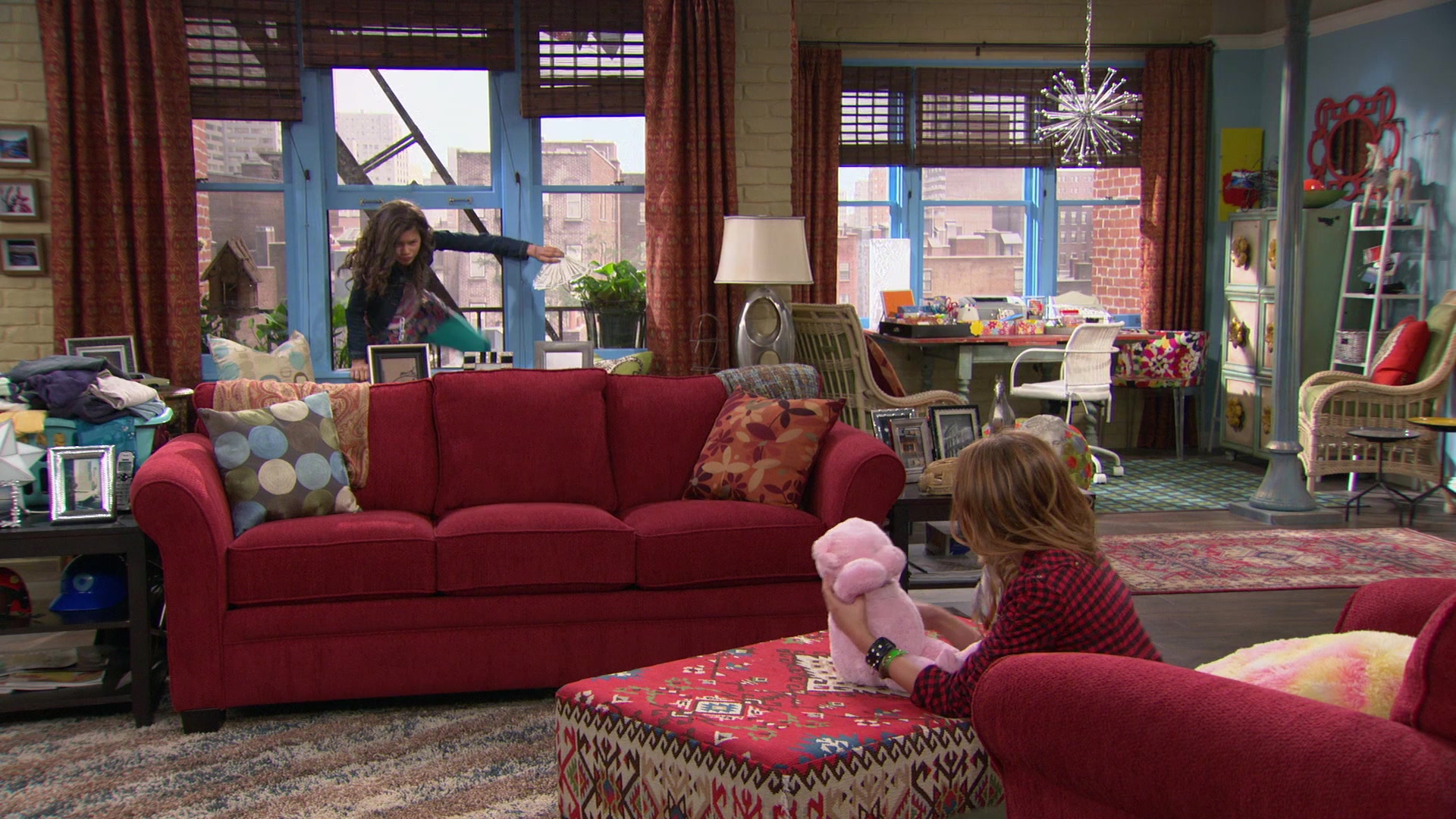Shake_It_Up_S01E02_1080p_BTD_000522.jpg Shake_It_Up_S01E02_1080p_BTD_000522.jpg