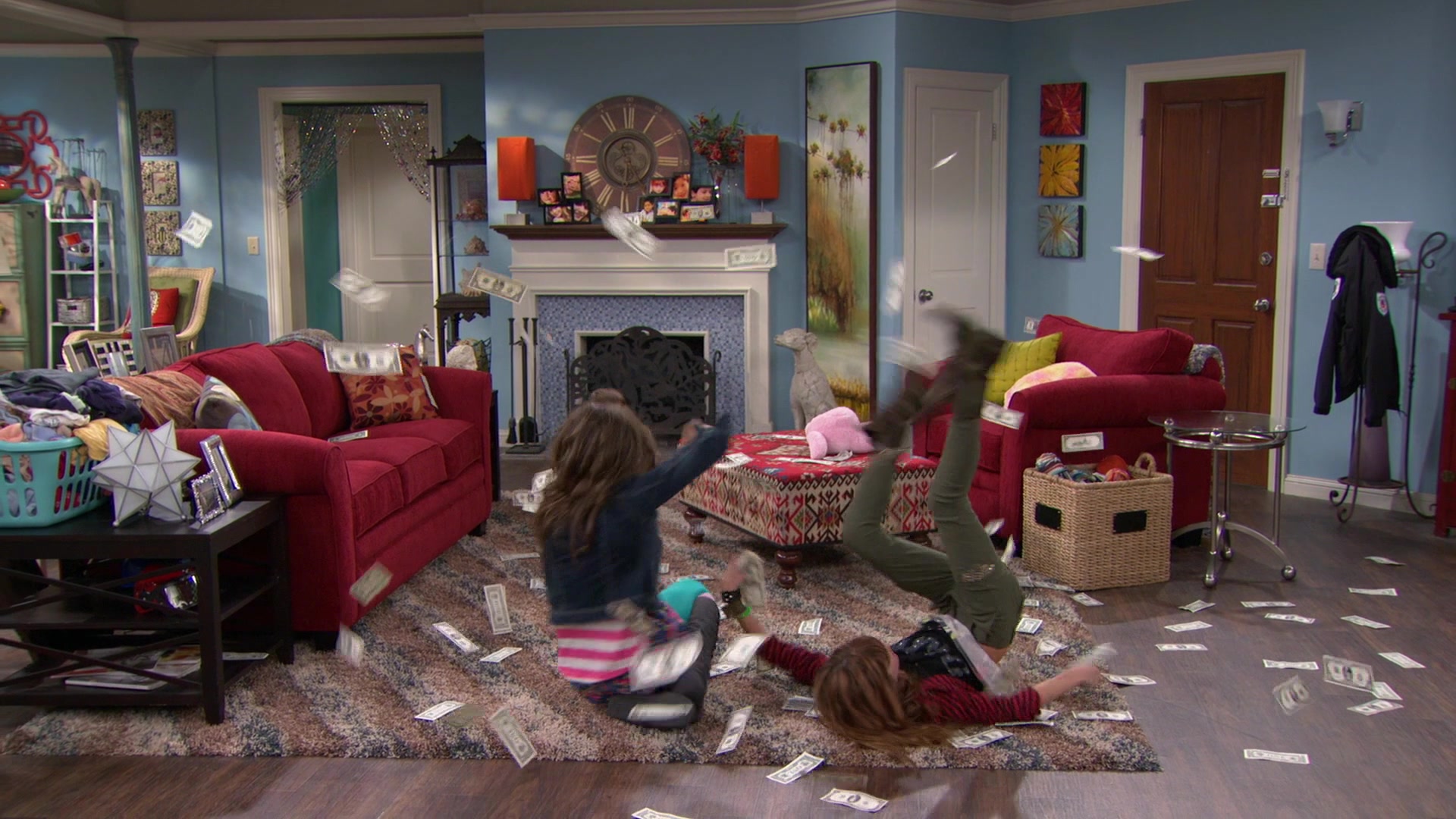 Shake_It_Up_S01E02_1080p_BTD_000561.jpg Shake_It_Up_S01E02_1080p_BTD_000561.jpg