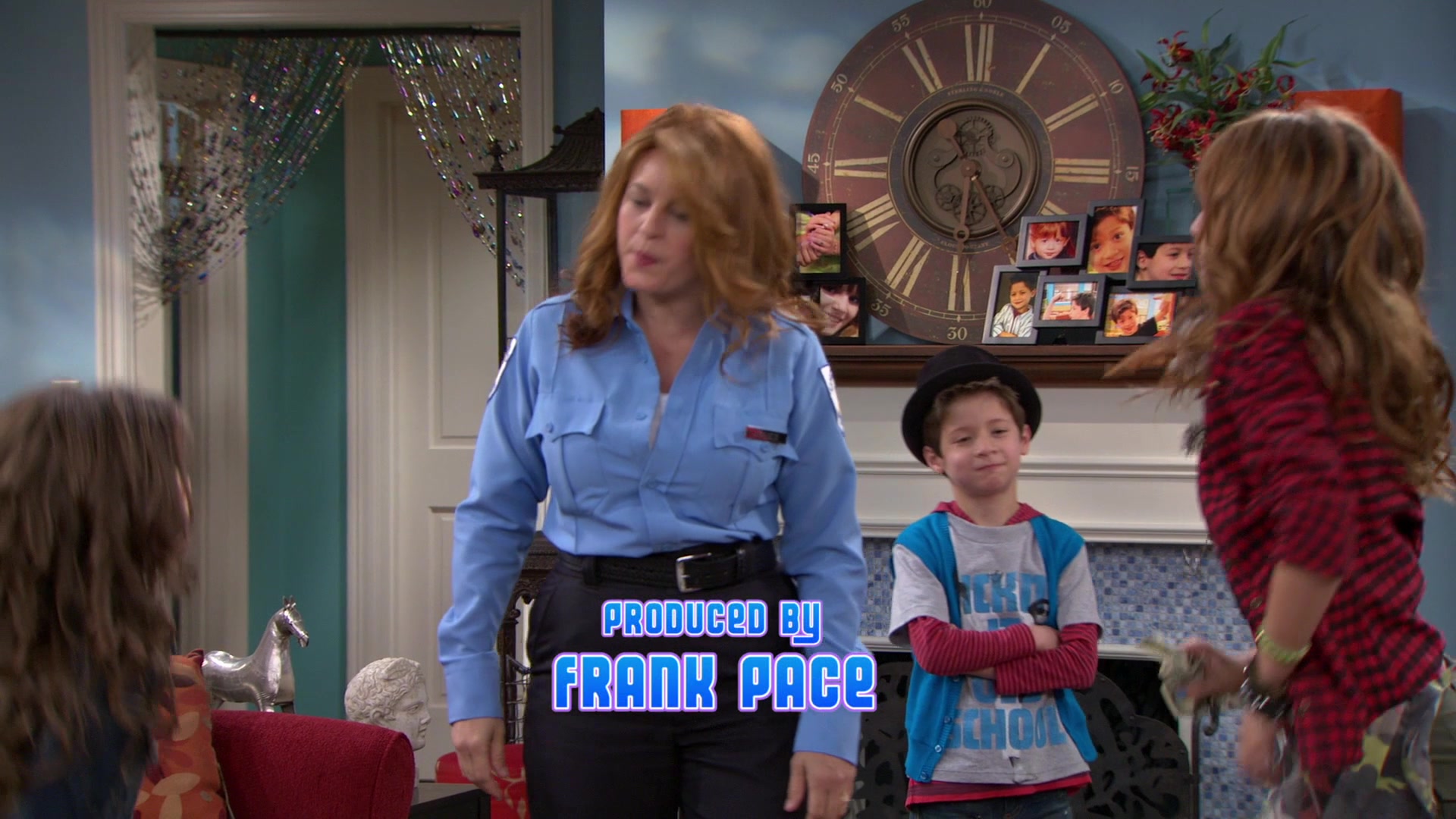Shake_It_Up_S01E02_1080p_BTD_000589.jpg Shake_It_Up_S01E02_1080p_BTD_000589.jpg