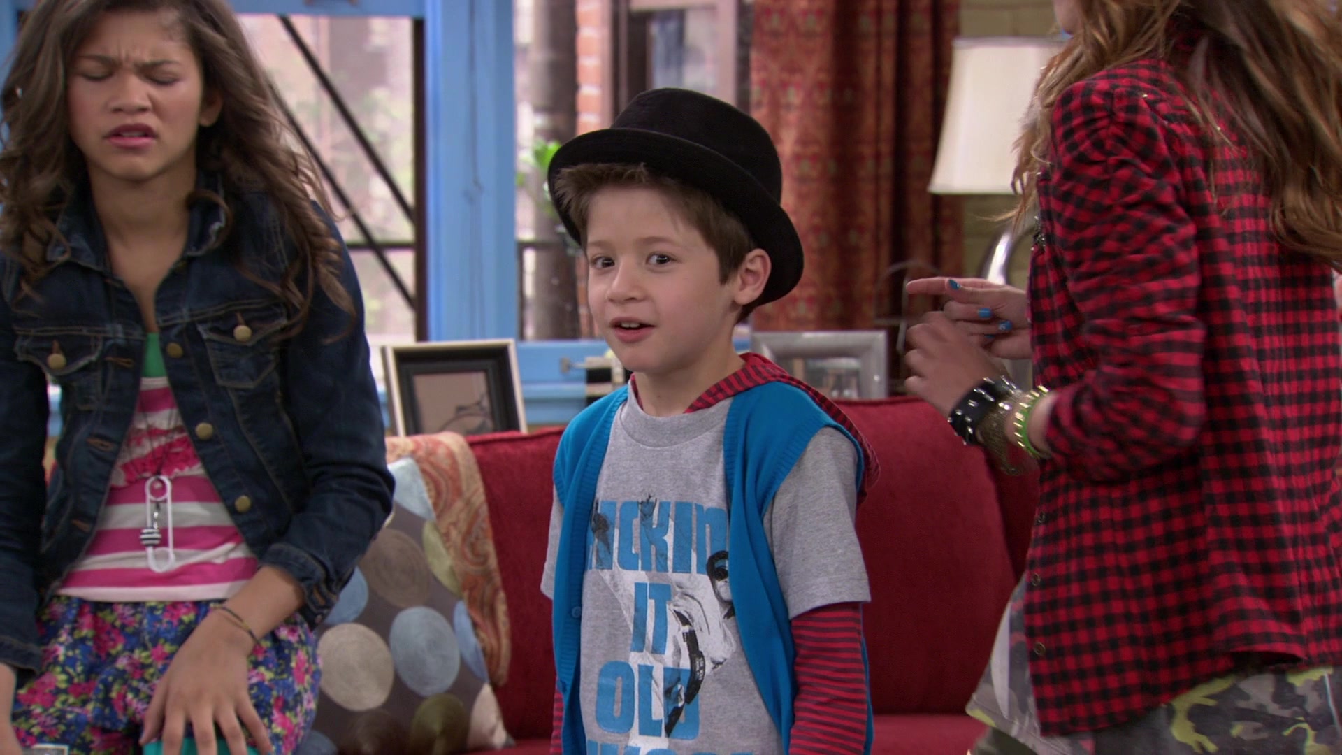 Shake_It_Up_S01E02_1080p_BTD_000709.jpg Shake_It_Up_S01E02_1080p_BTD_000709.jpg