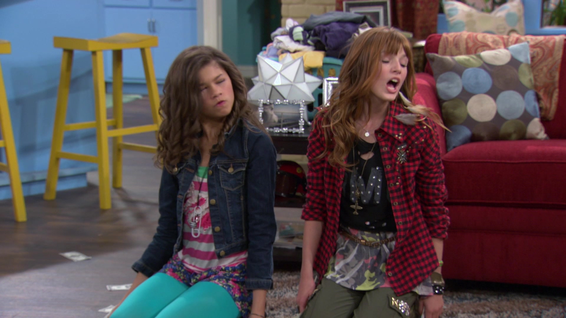 Shake_It_Up_S01E02_1080p_BTD_000754.jpg Shake_It_Up_S01E02_1080p_BTD_000754.jpg