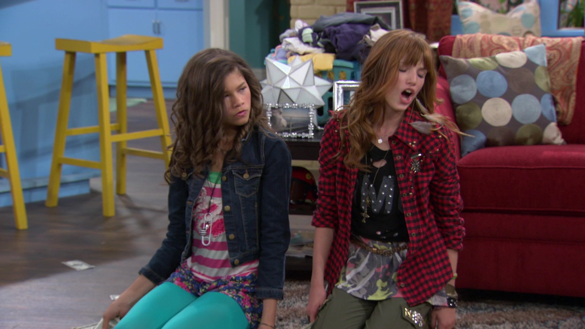 Shake_It_Up_S01E02_1080p_BTD_000755.jpg Shake_It_Up_S01E02_1080p_BTD_000755.jpg