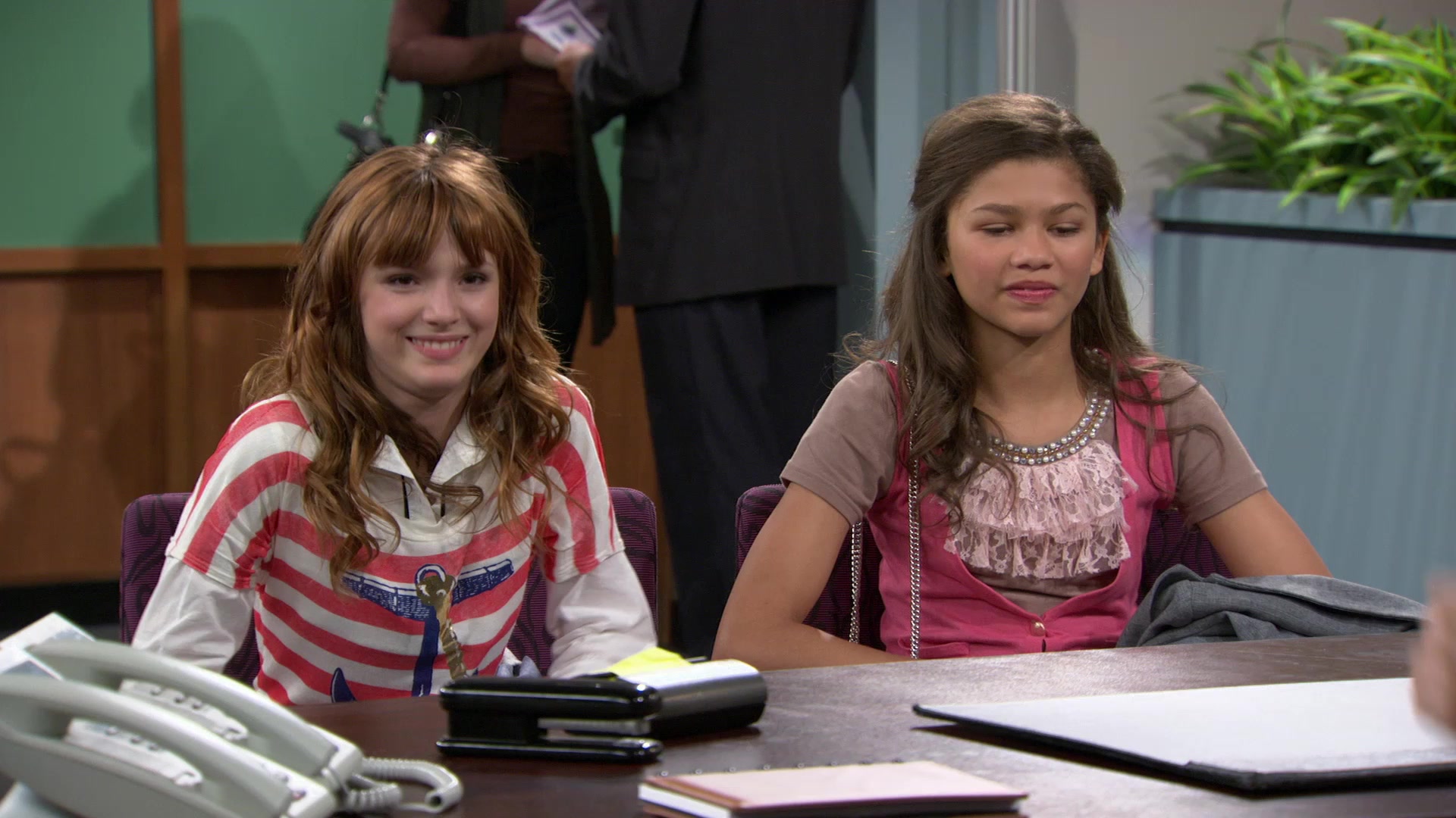 Shake_It_Up_S01E02_1080p_BTD_000905.jpg Shake_It_Up_S01E02_1080p_BTD_000905.jpg