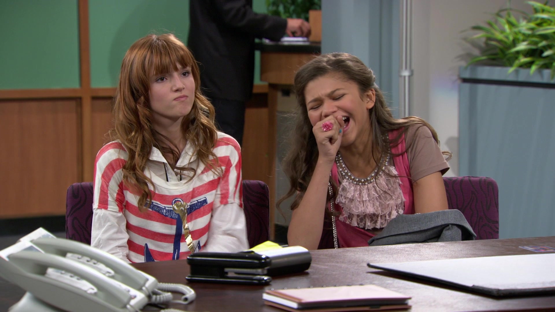 Shake_It_Up_S01E02_1080p_BTD_000945.jpg Shake_It_Up_S01E02_1080p_BTD_000945.jpg