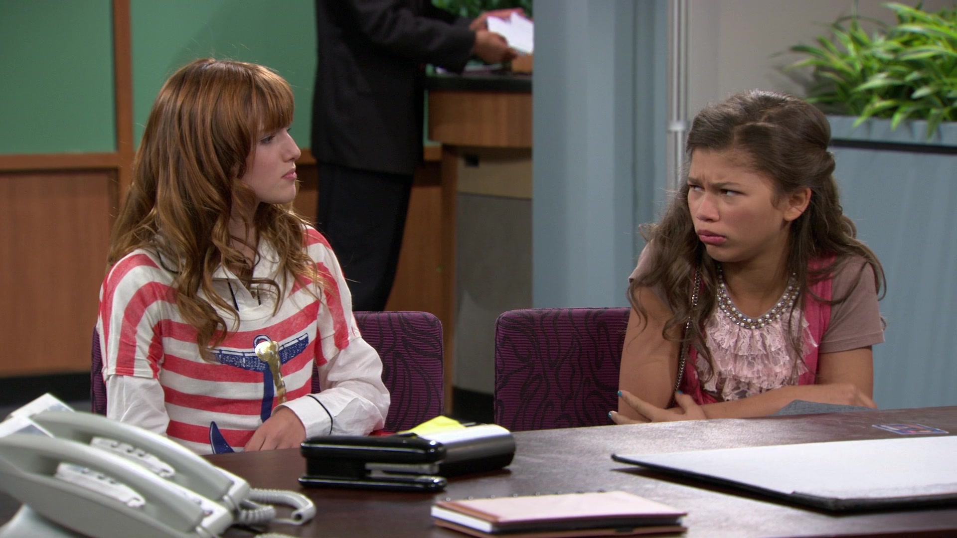 Shake_It_Up_S01E02_1080p_BTD_000949.jpg