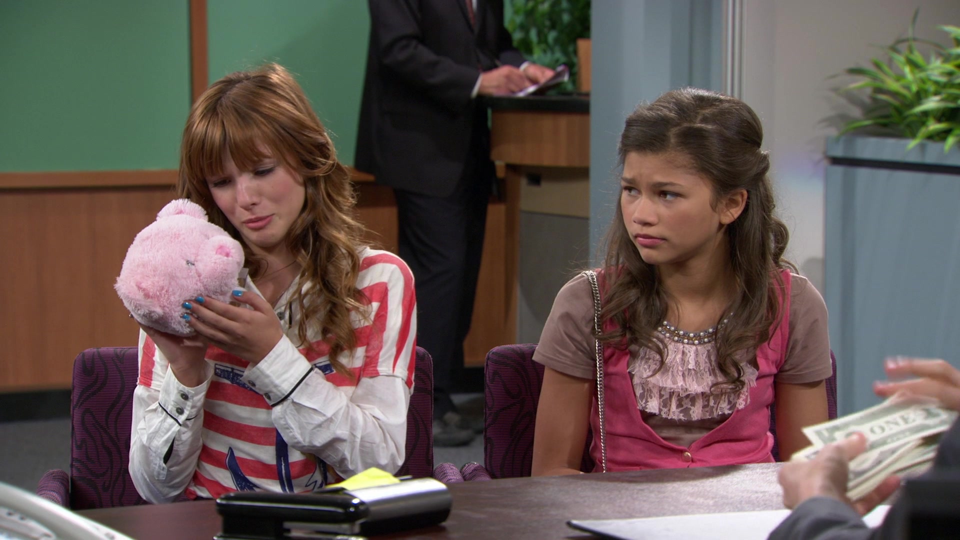 Shake_It_Up_S01E02_1080p_BTD_000990.jpg Shake_It_Up_S01E02_1080p_BTD_000990.jpg