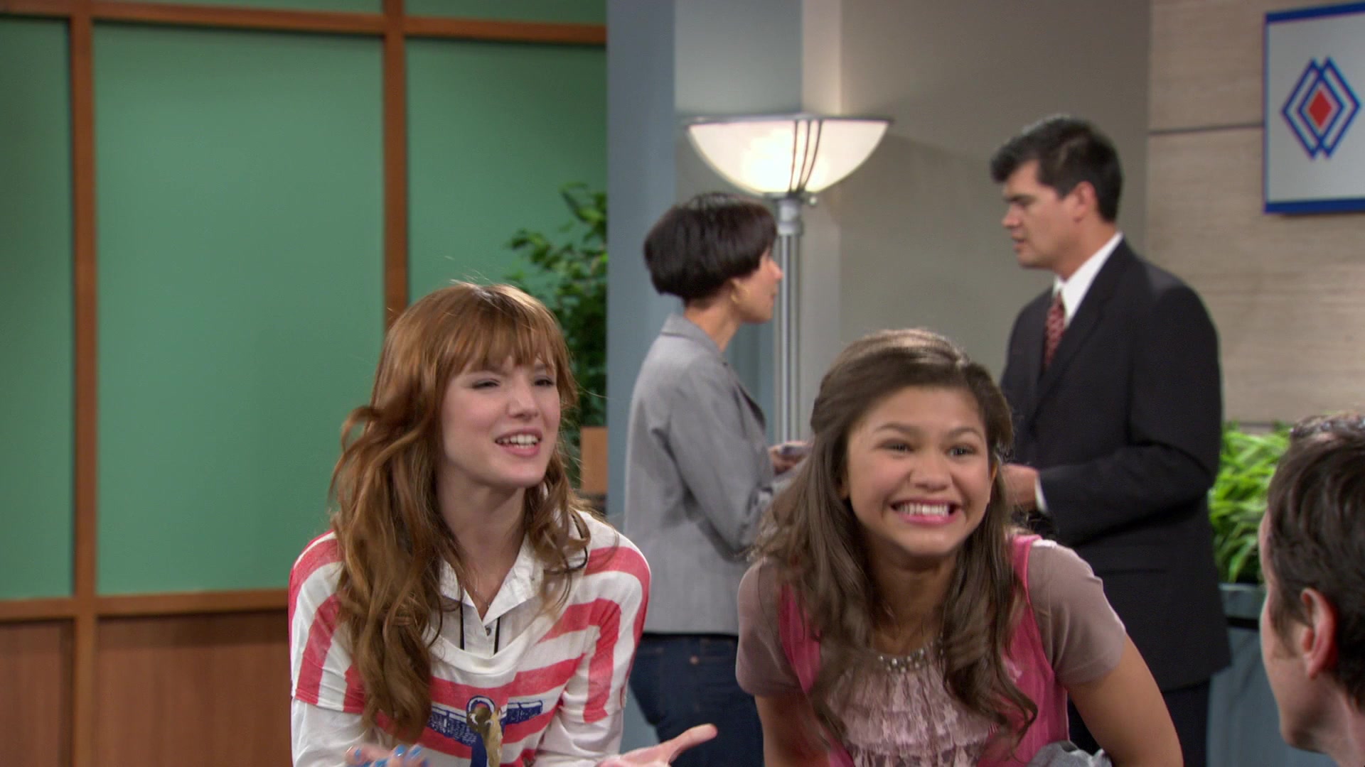 Shake_It_Up_S01E02_1080p_BTD_001042.jpg Shake_It_Up_S01E02_1080p_BTD_001042.jpg