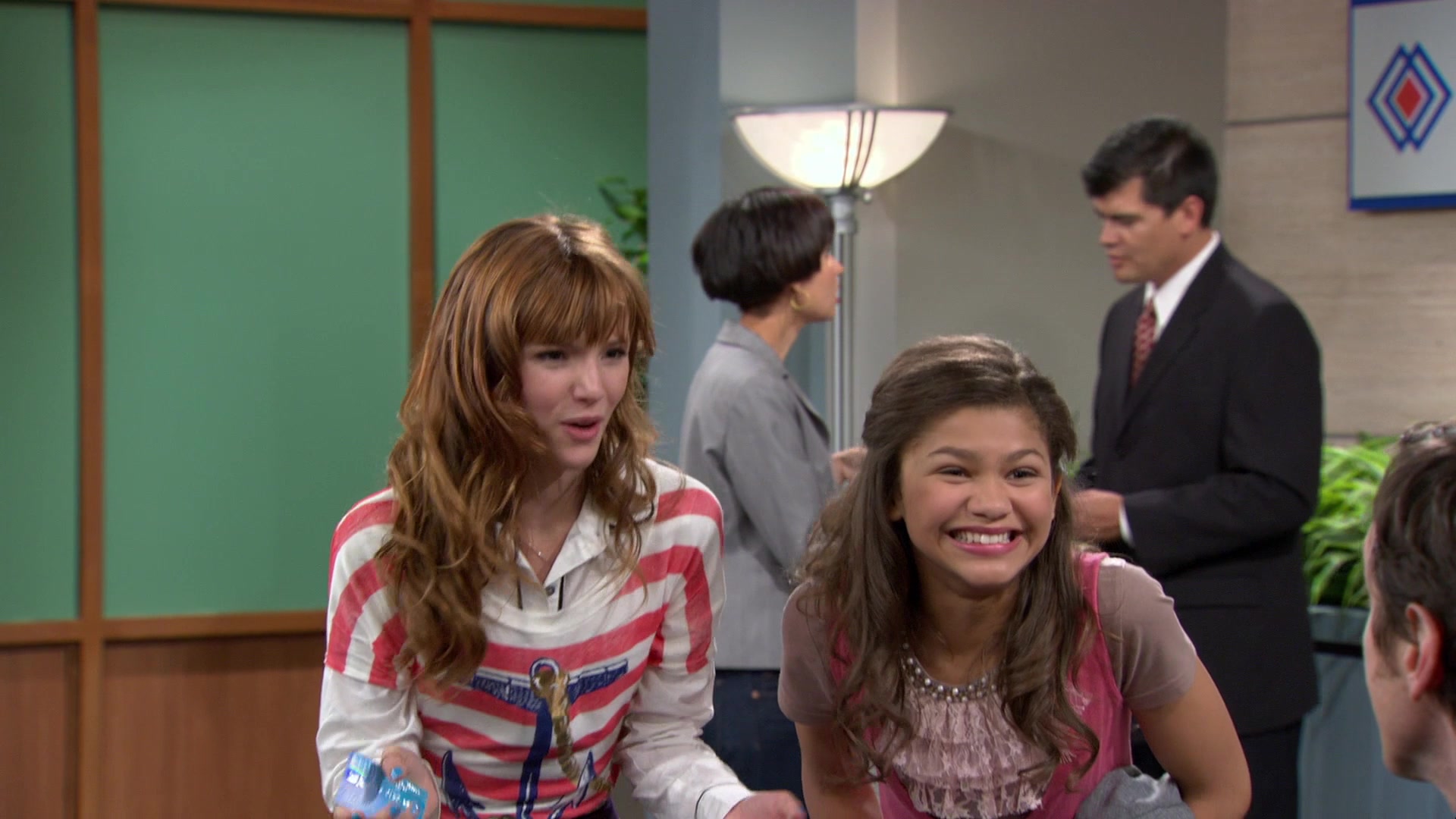 Shake_It_Up_S01E02_1080p_BTD_001043.jpg Shake_It_Up_S01E02_1080p_BTD_001043.jpg