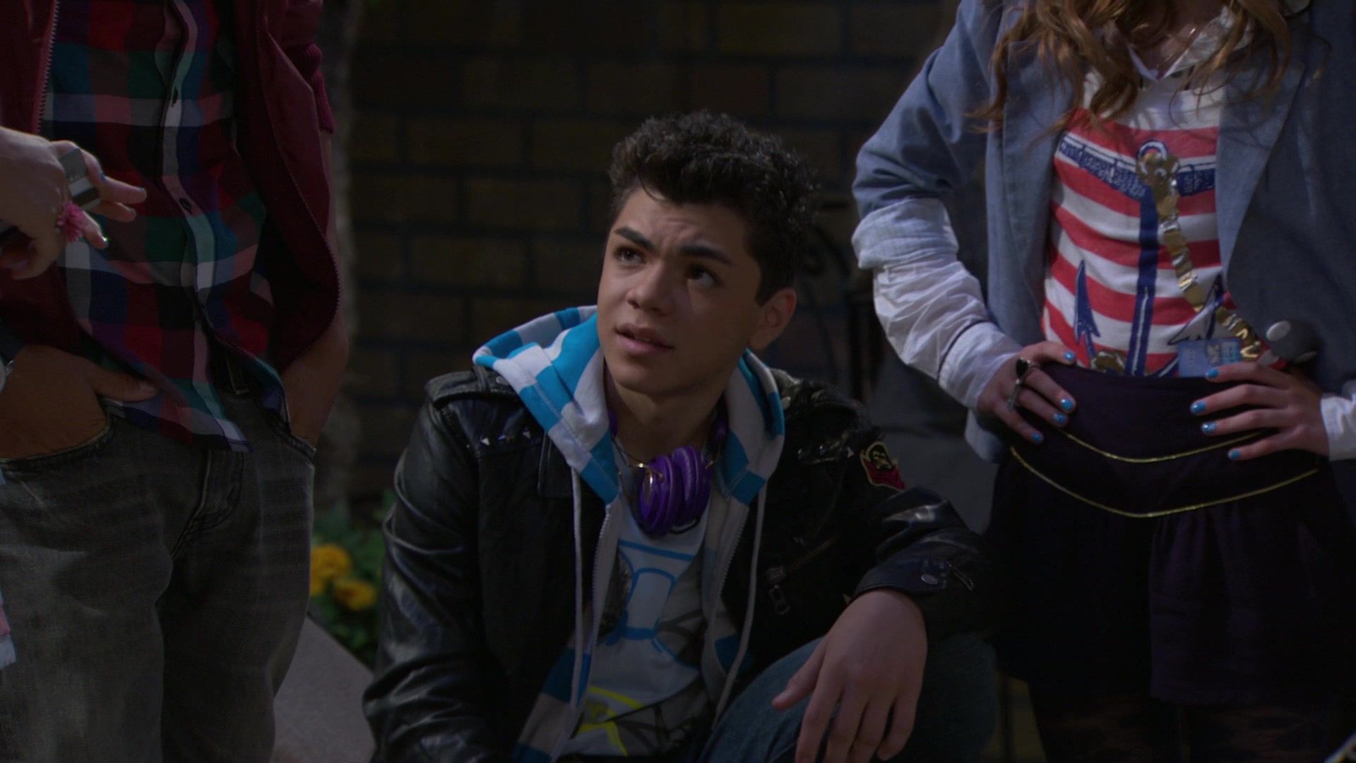 Shake_It_Up_S01E02_1080p_BTD_001123.jpg Shake_It_Up_S01E02_1080p_BTD_001123.jpg