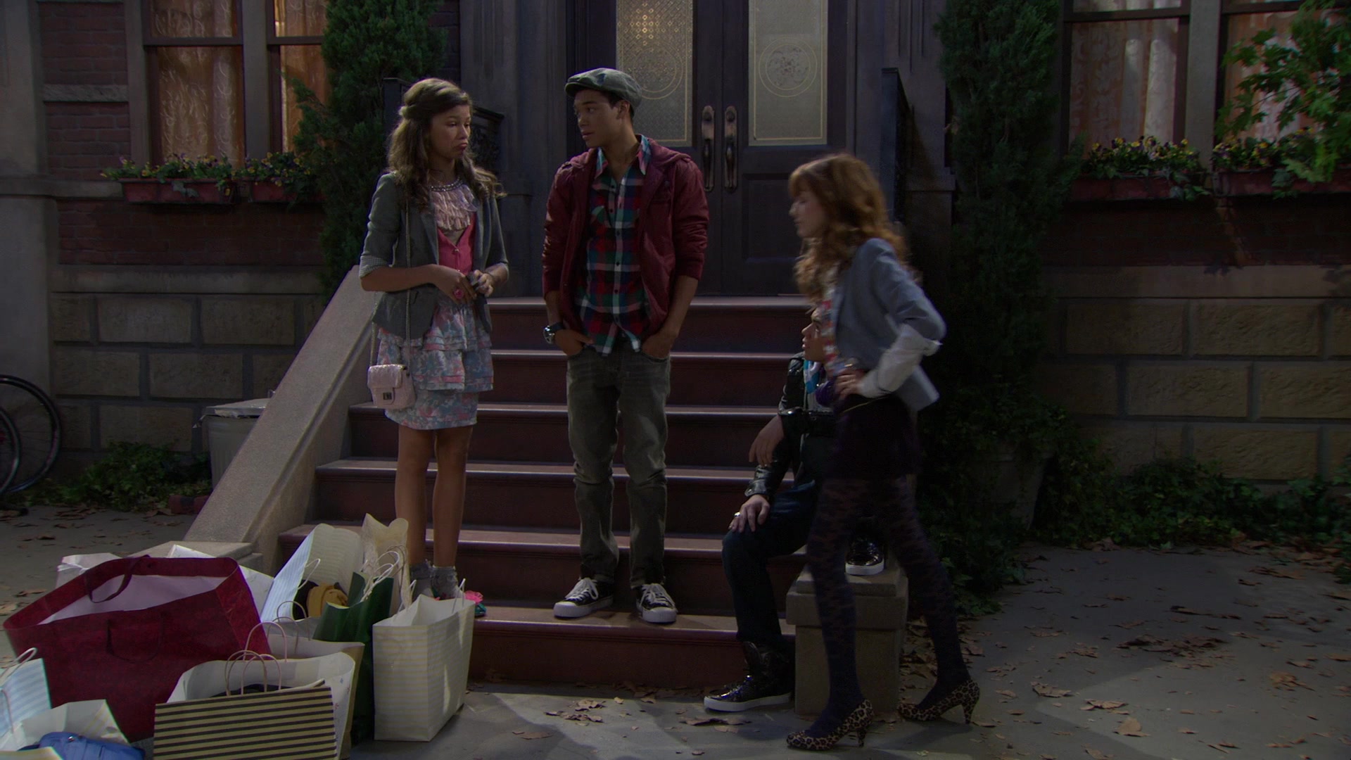 Shake_It_Up_S01E02_1080p_BTD_001125.jpg Shake_It_Up_S01E02_1080p_BTD_001125.jpg