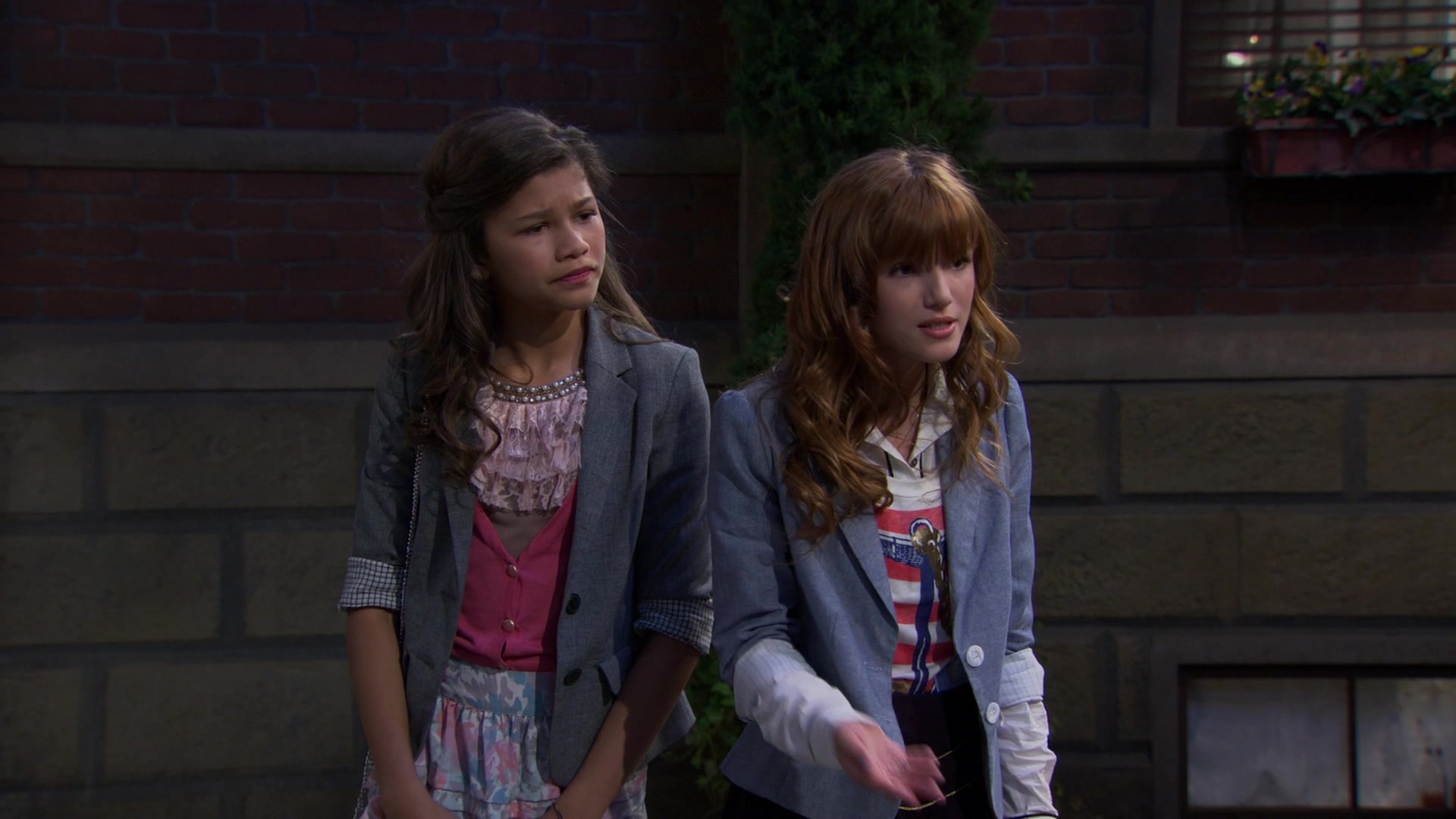 Shake_It_Up_S01E02_1080p_BTD_001186.jpg Shake_It_Up_S01E02_1080p_BTD_001186.jpg
