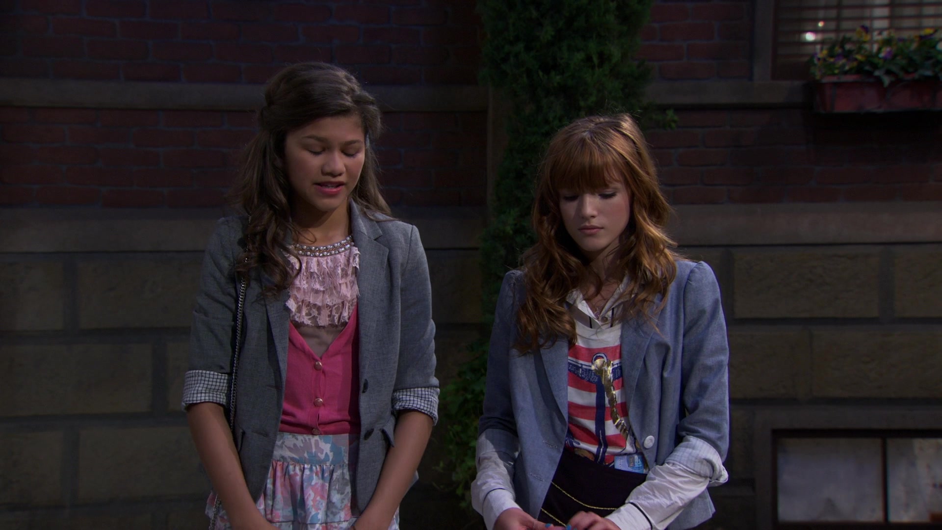 Shake_It_Up_S01E02_1080p_BTD_001209.jpg Shake_It_Up_S01E02_1080p_BTD_001209.jpg