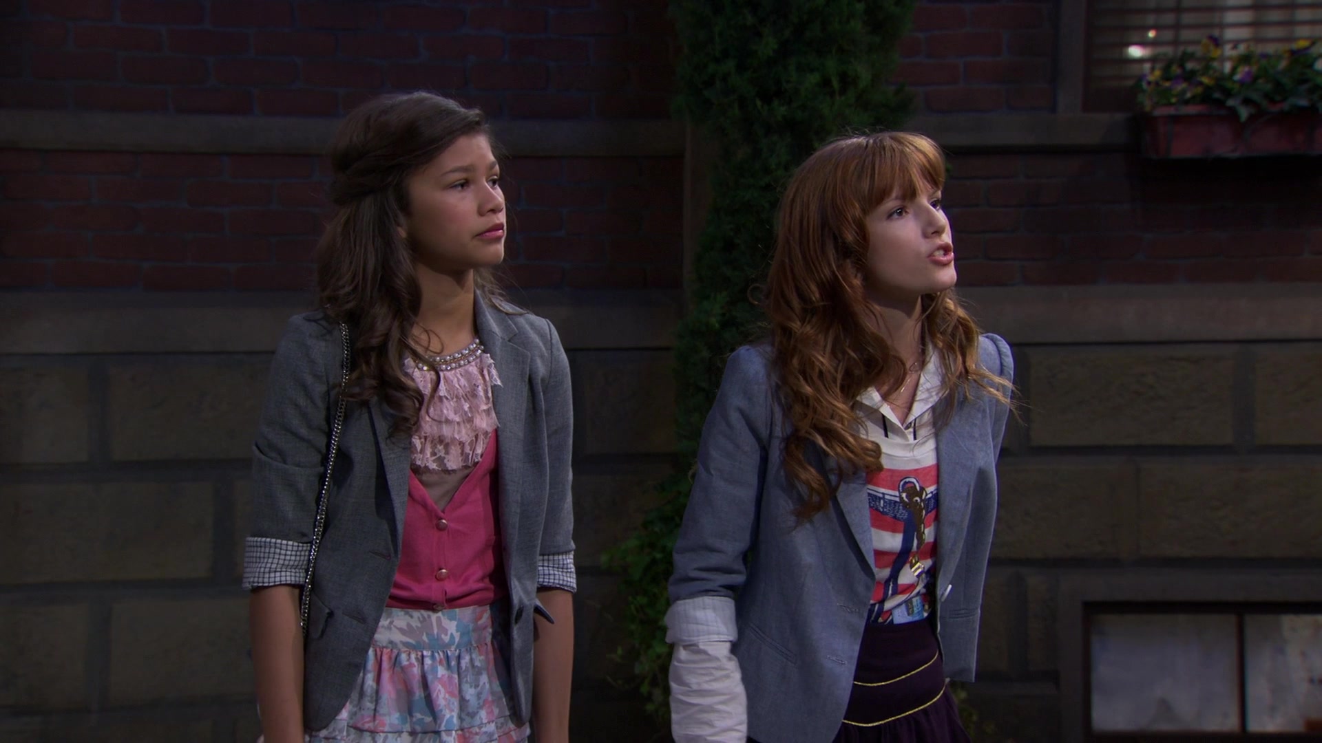 Shake_It_Up_S01E02_1080p_BTD_001222.jpg Shake_It_Up_S01E02_1080p_BTD_001222.jpg