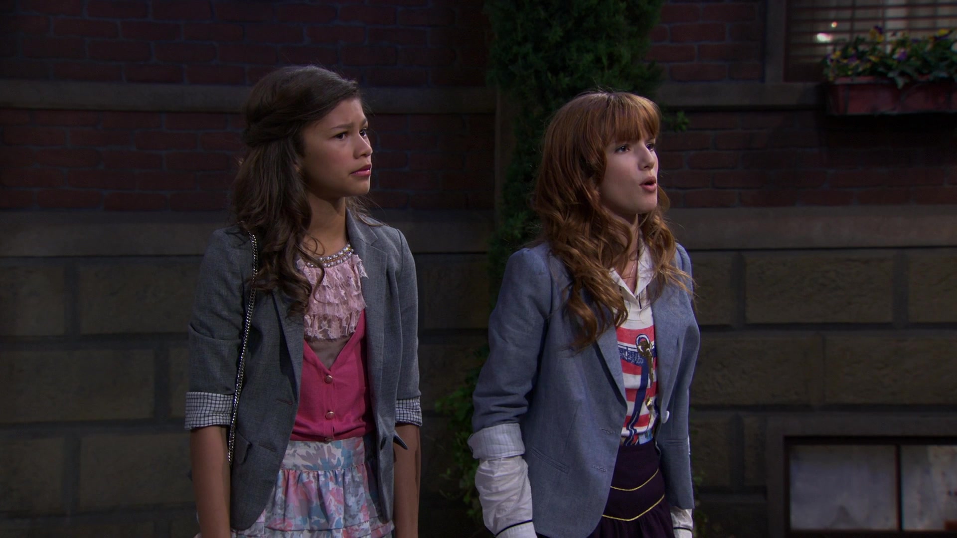 Shake_It_Up_S01E02_1080p_BTD_001227.jpg Shake_It_Up_S01E02_1080p_BTD_001227.jpg