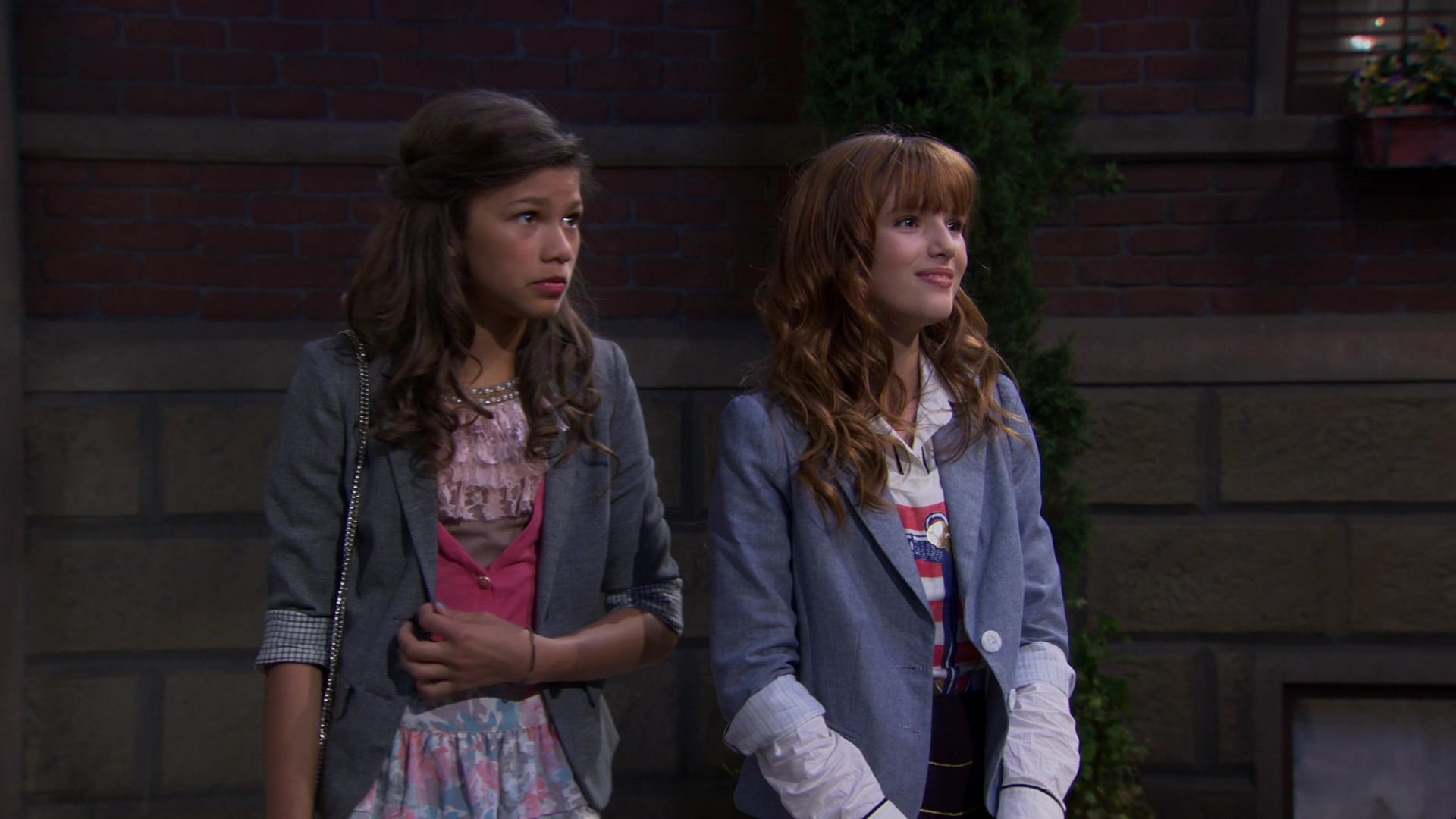 Shake_It_Up_S01E02_1080p_BTD_001241.jpg Shake_It_Up_S01E02_1080p_BTD_001241.jpg