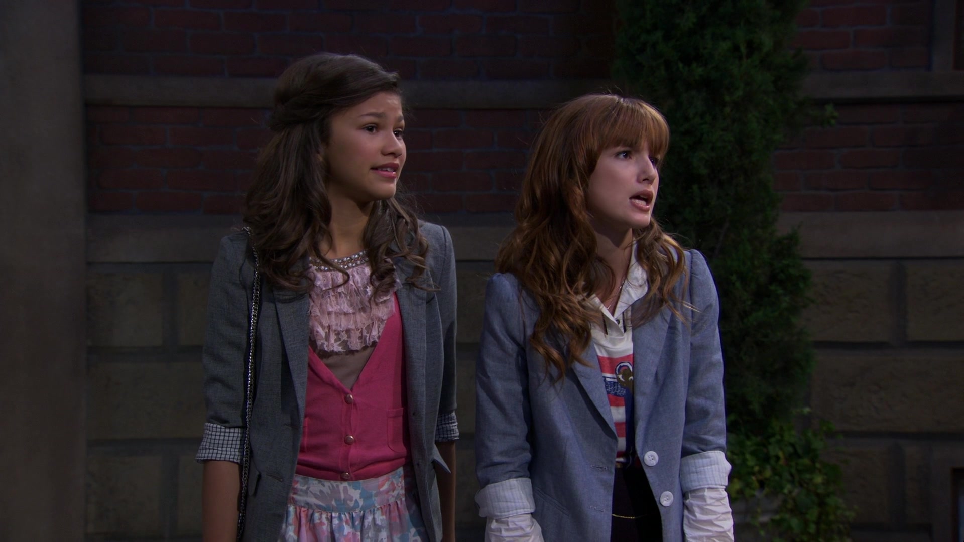 Shake_It_Up_S01E02_1080p_BTD_001268.jpg Shake_It_Up_S01E02_1080p_BTD_001268.jpg