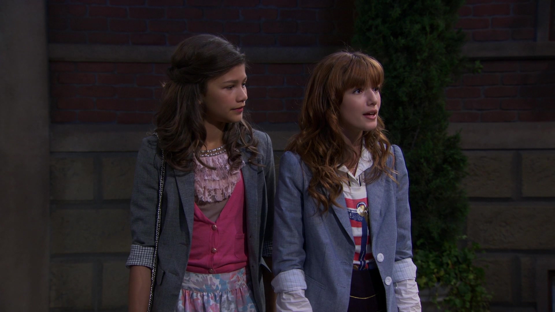 Shake_It_Up_S01E02_1080p_BTD_001273.jpg