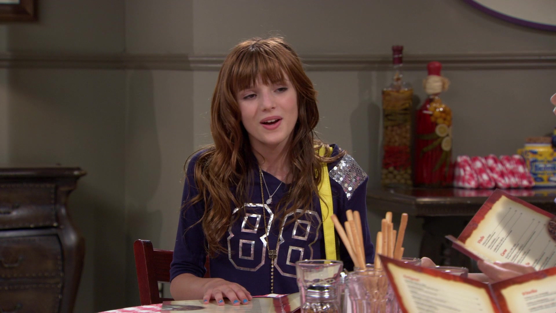 Shake_It_Up_S01E02_1080p_BTD_001353.jpg