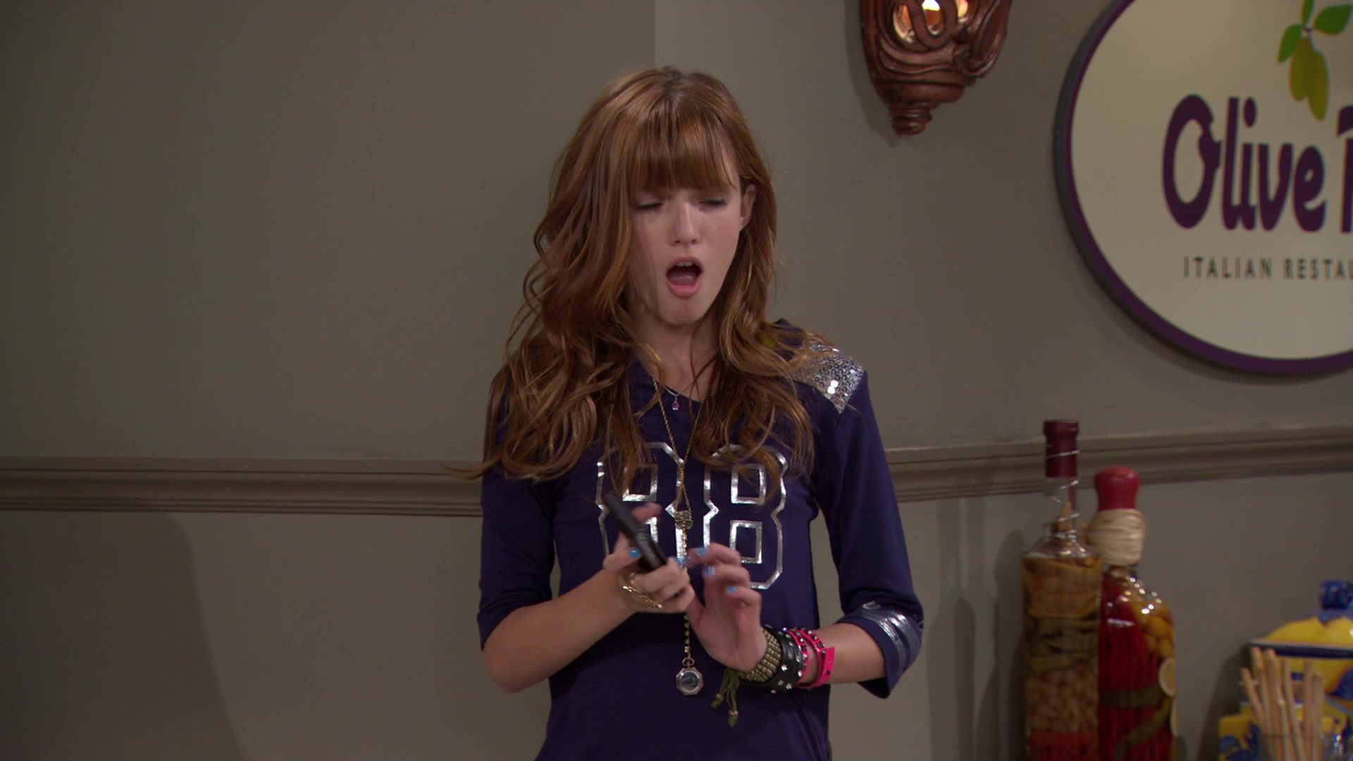 Shake_It_Up_S01E02_1080p_BTD_001568.jpg Shake_It_Up_S01E02_1080p_BTD_001568.jpg