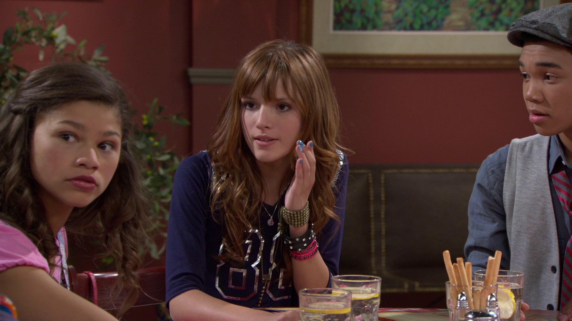 Shake_It_Up_S01E02_1080p_BTD_001815.jpg