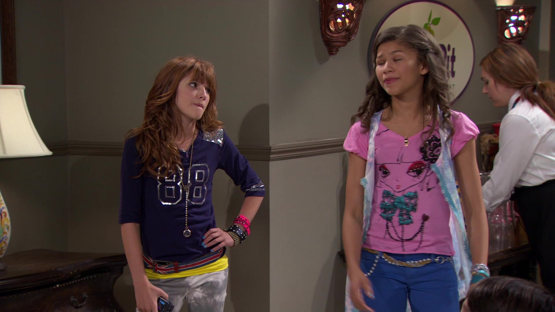 Shake_It_Up_S01E02_1080p_BTD_002101.jpg Shake_It_Up_S01E02_1080p_BTD_002101.jpg