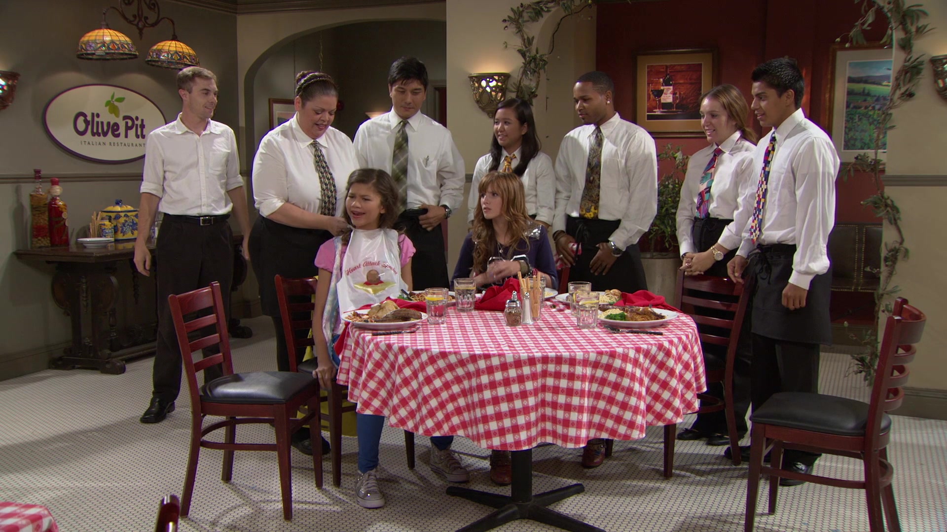 Shake_It_Up_S01E02_1080p_BTD_002316.jpg Shake_It_Up_S01E02_1080p_BTD_002316.jpg