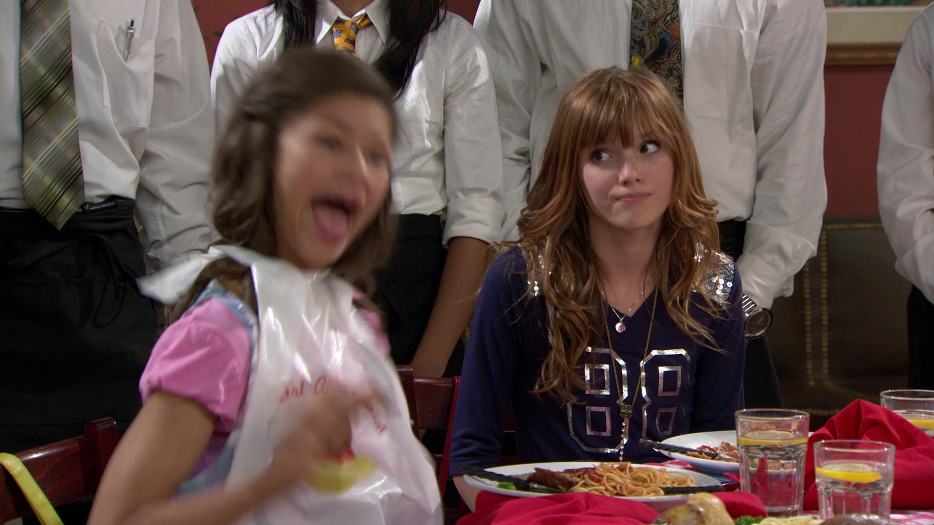 Shake_It_Up_S01E02_1080p_BTD_002322.jpg Shake_It_Up_S01E02_1080p_BTD_002322.jpg