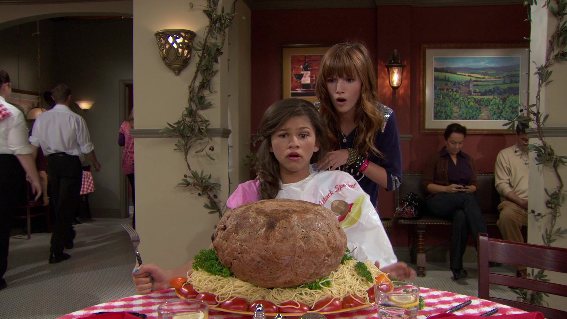 Shake_It_Up_S01E02_1080p_BTD_002383.jpg Shake_It_Up_S01E02_1080p_BTD_002383.jpg