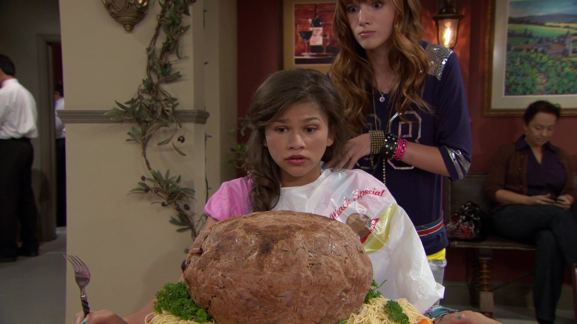 Shake_It_Up_S01E02_1080p_BTD_002395.jpg