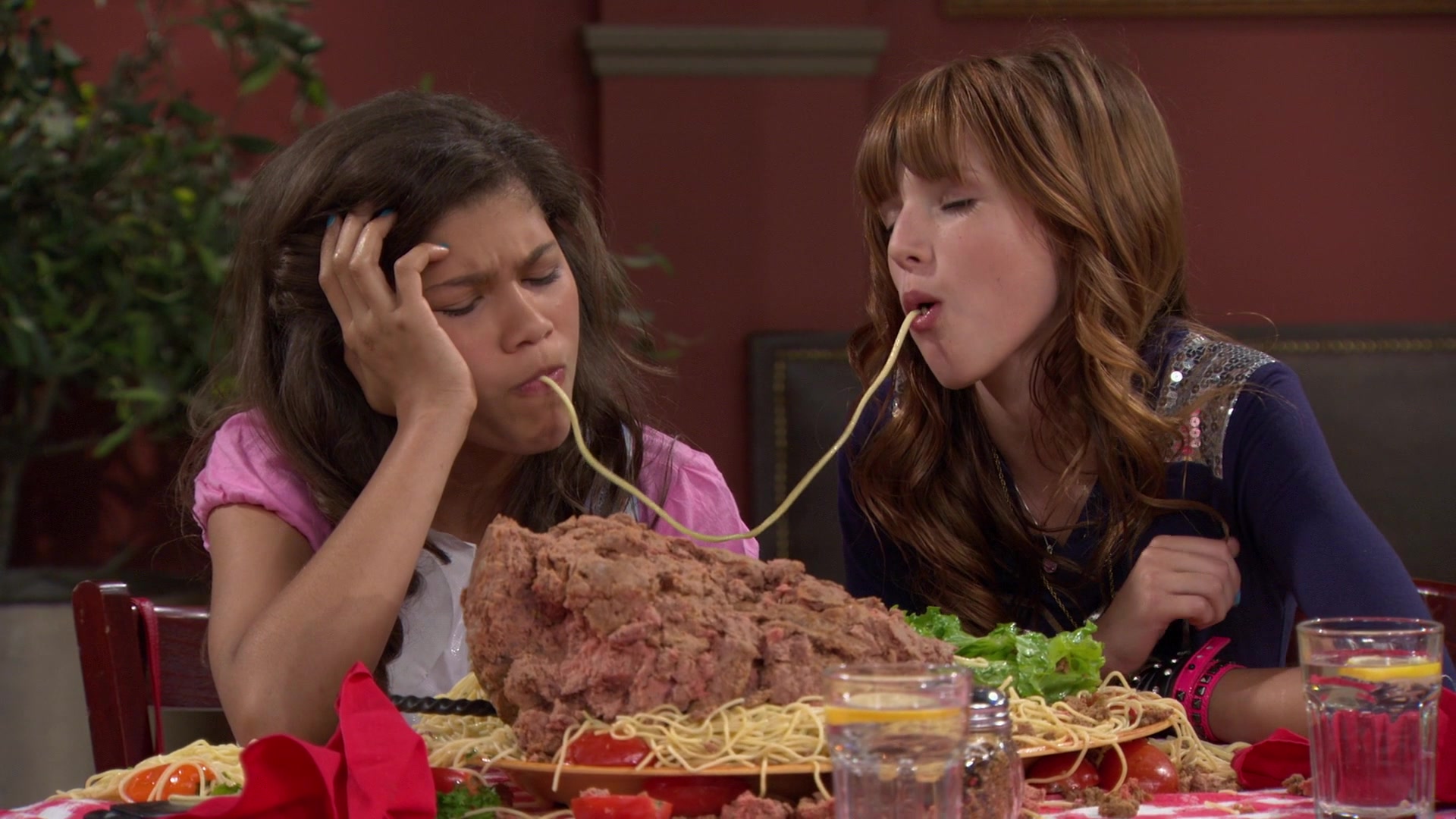 Shake_It_Up_S01E02_1080p_BTD_002531.jpg