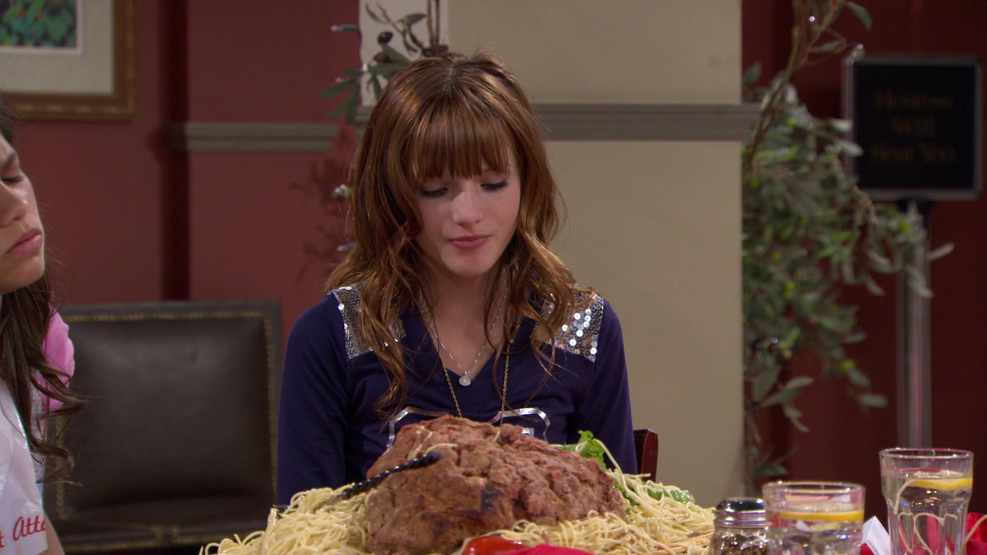 Shake_It_Up_S01E02_1080p_BTD_002696.jpg Shake_It_Up_S01E02_1080p_BTD_002696.jpg