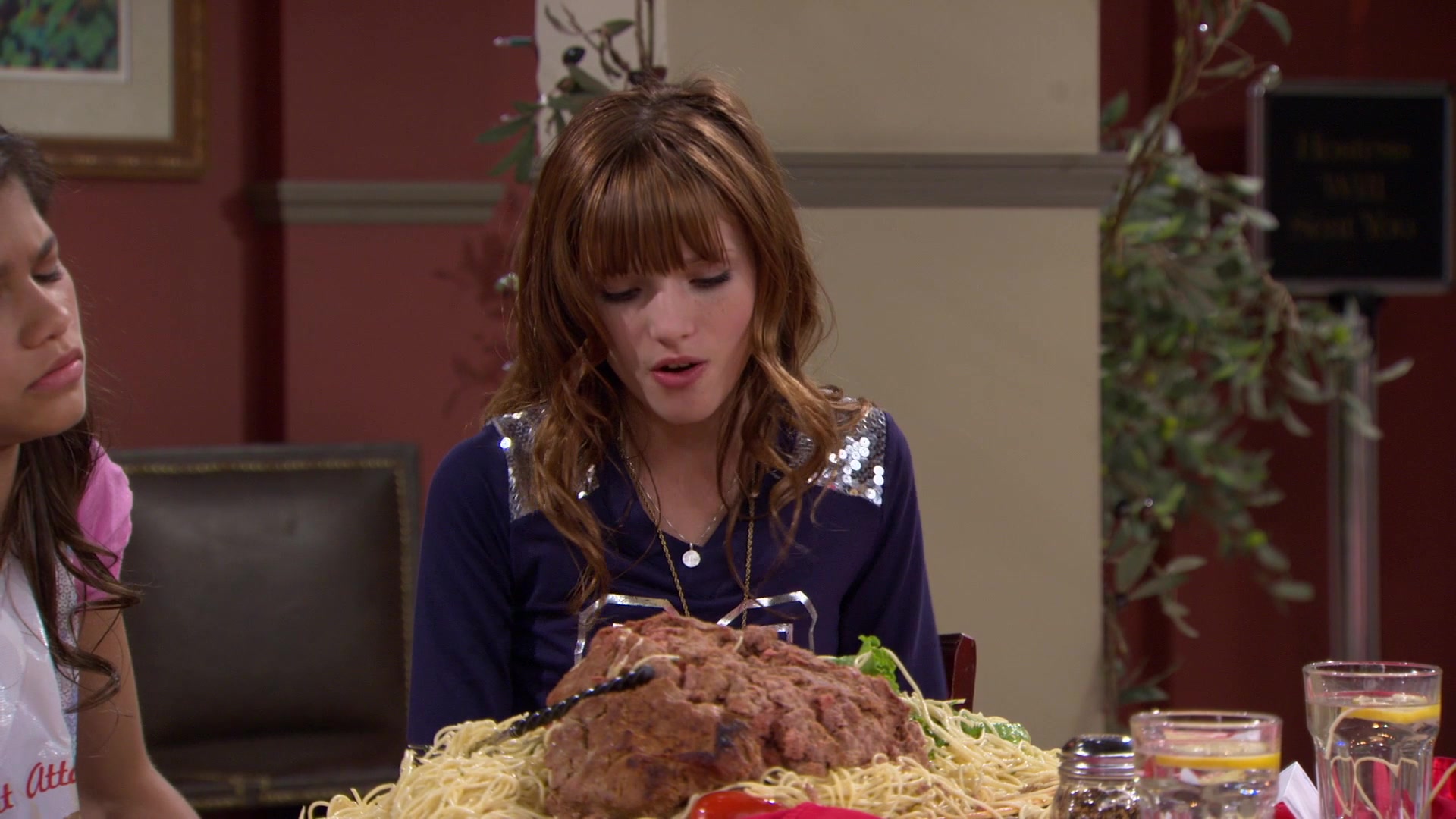 Shake_It_Up_S01E02_1080p_BTD_002697.jpg Shake_It_Up_S01E02_1080p_BTD_002697.jpg