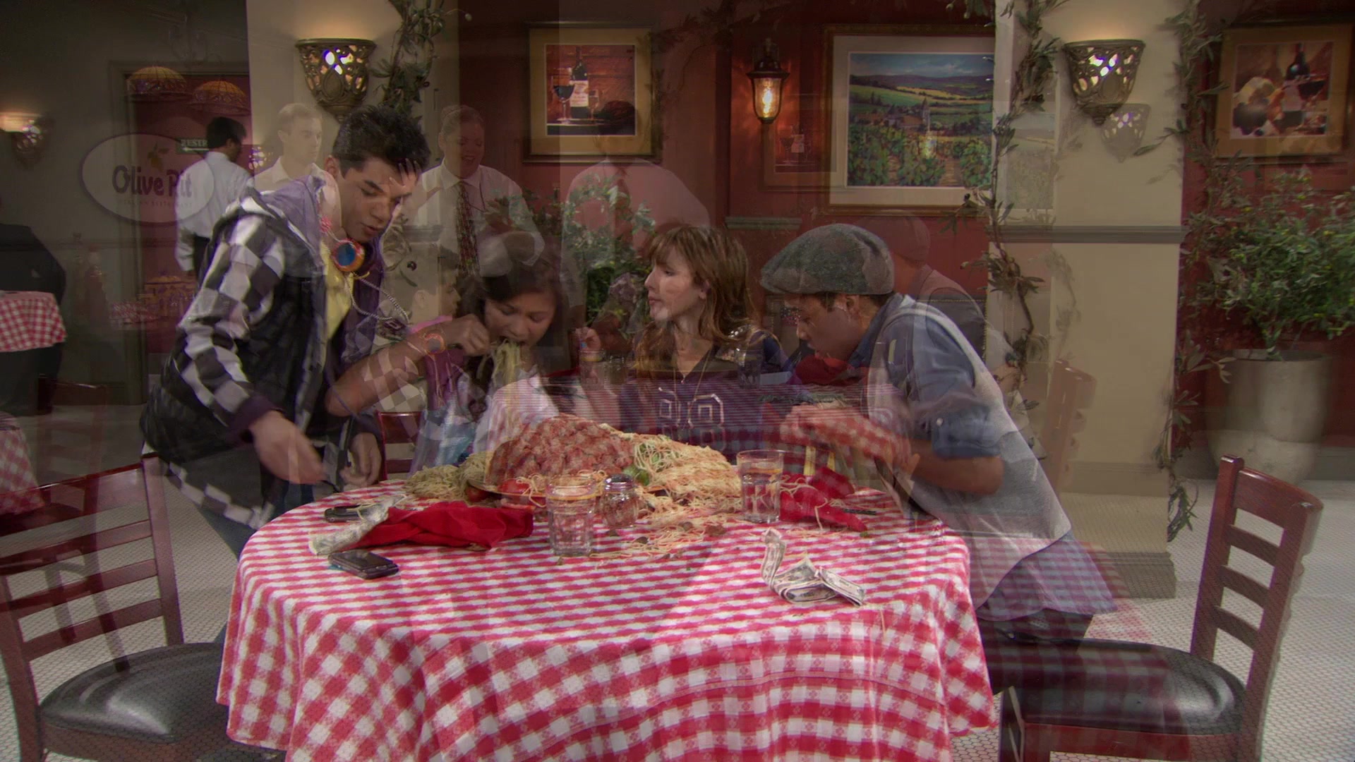 Shake_It_Up_S01E02_1080p_BTD_002819.jpg