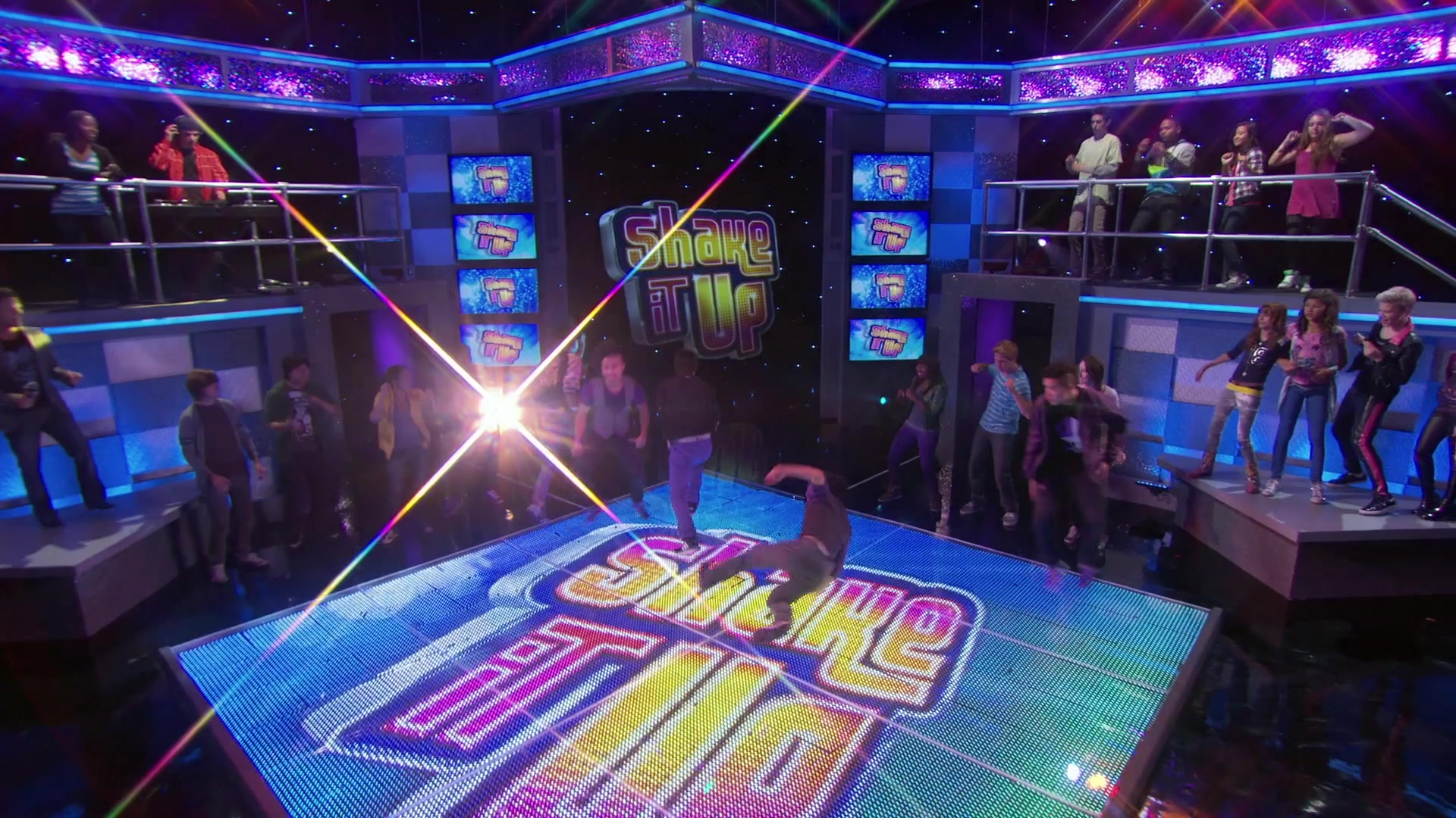 Shake_It_Up_S01E02_1080p_BTD_002911.jpg Shake_It_Up_S01E02_1080p_BTD_002911.jpg