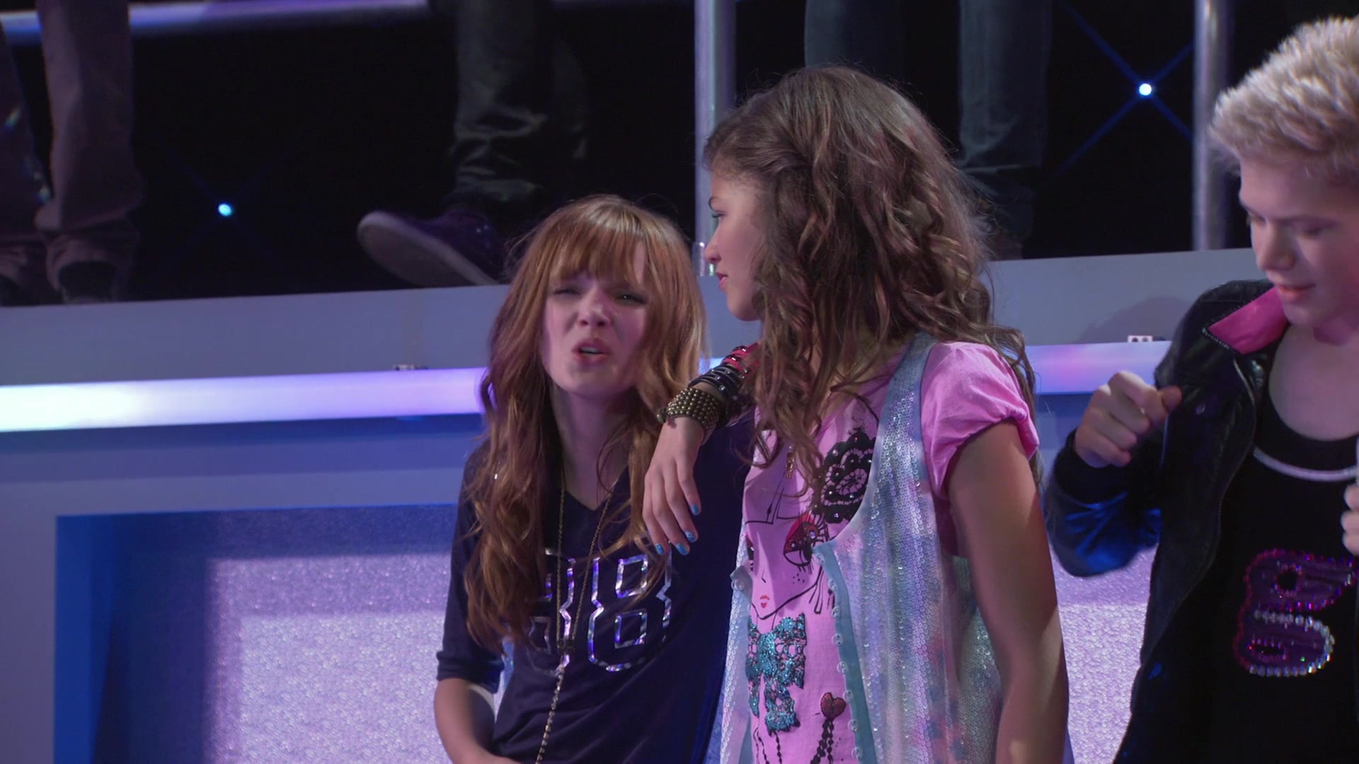 Shake_It_Up_S01E02_1080p_BTD_002943.jpg Shake_It_Up_S01E02_1080p_BTD_002943.jpg