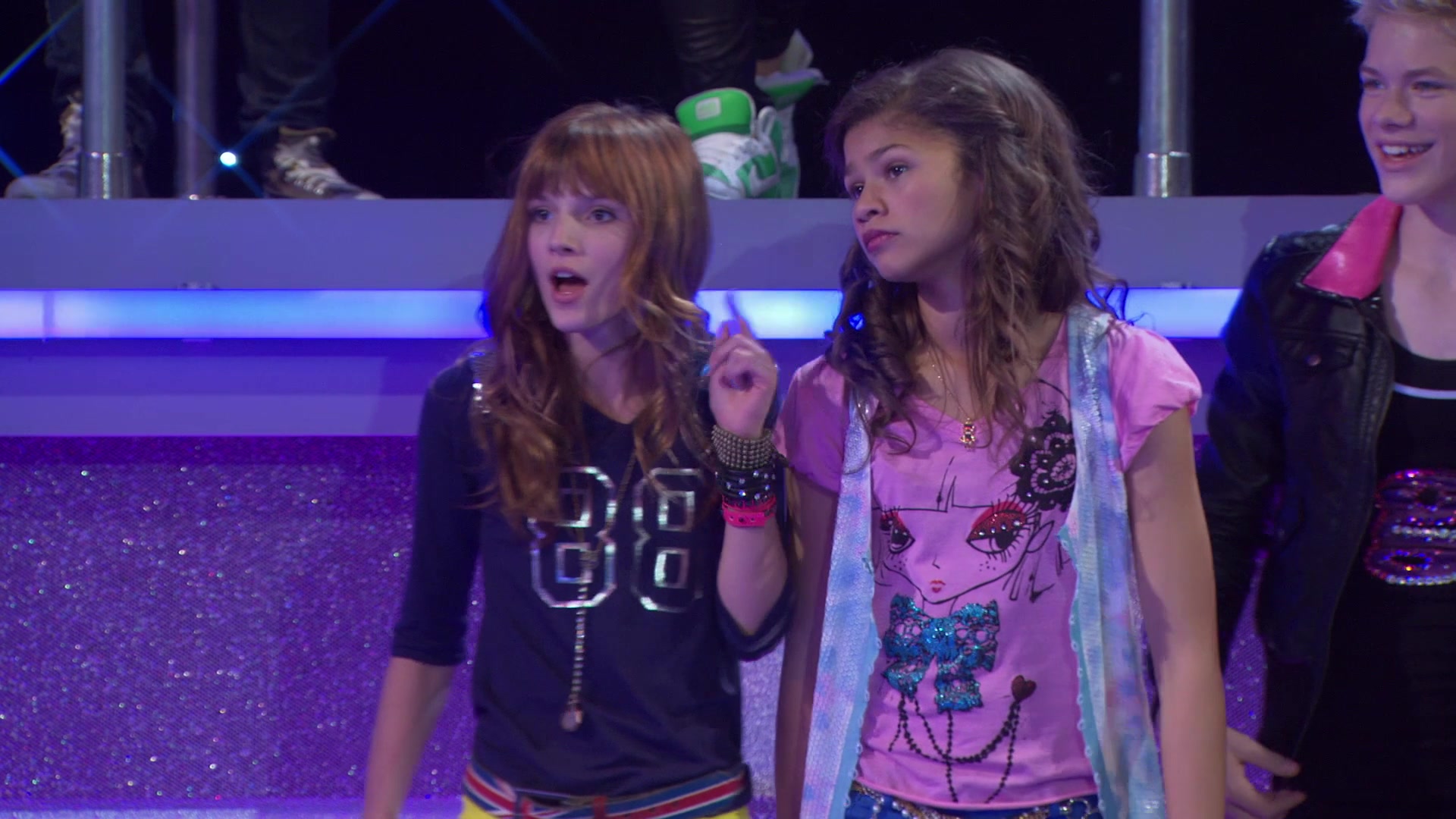 Shake_It_Up_S01E02_1080p_BTD_003034.jpg Shake_It_Up_S01E02_1080p_BTD_003034.jpg