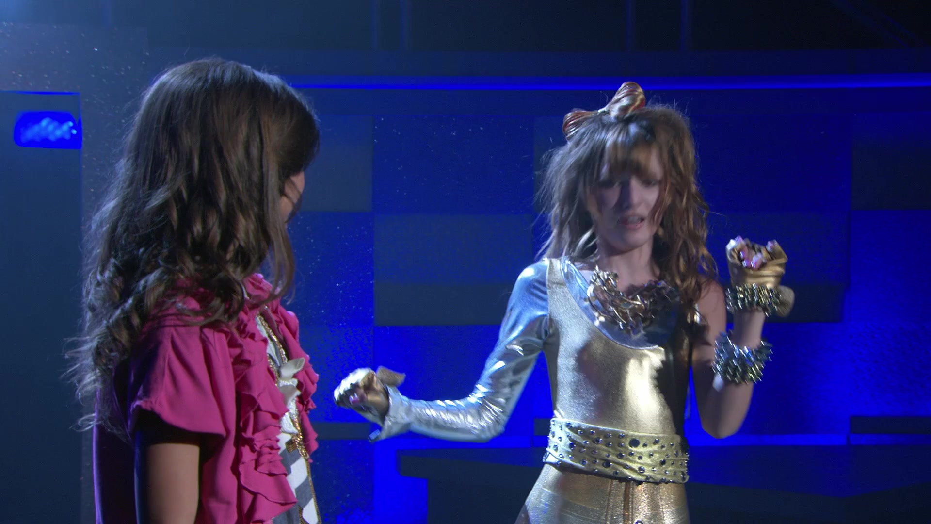Shake_It_Up_S01E03_1080p_BTD_000107.jpg Shake_It_Up_S01E03_1080p_BTD_000107.jpg