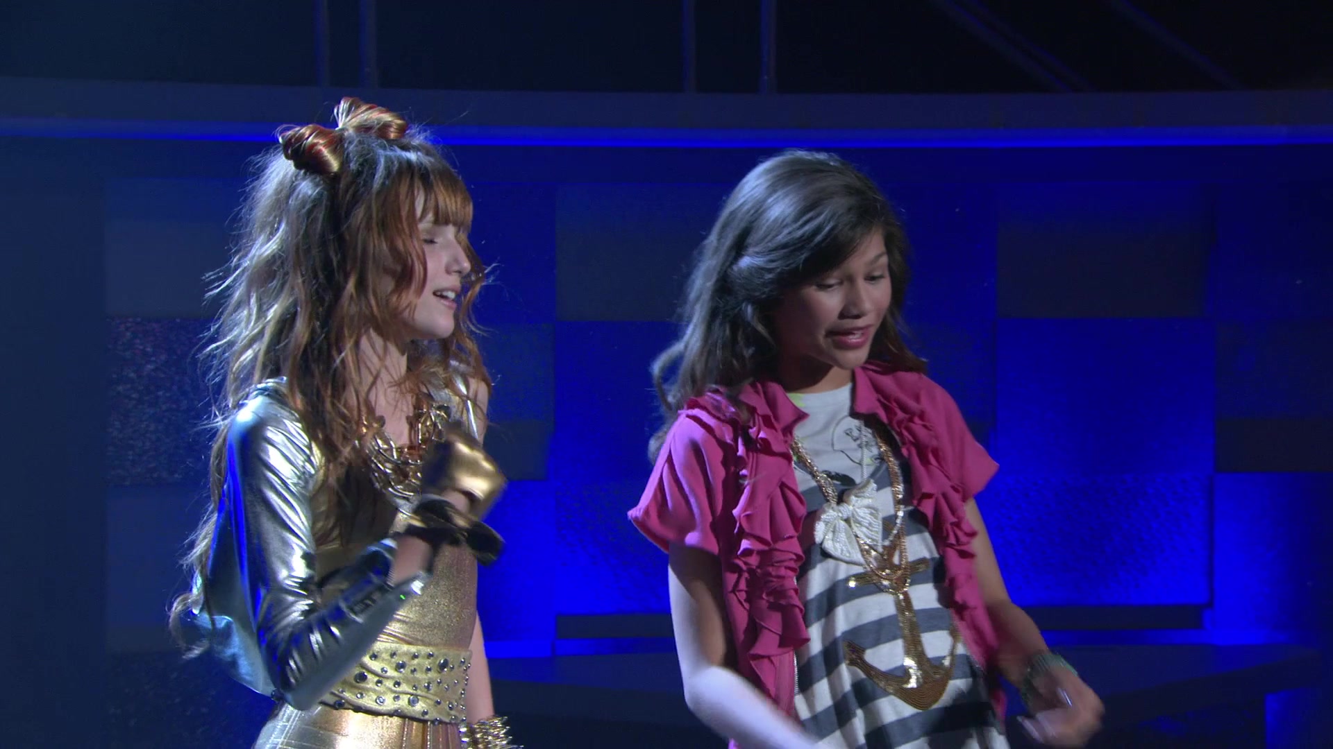 Shake_It_Up_S01E03_1080p_BTD_000137.jpg