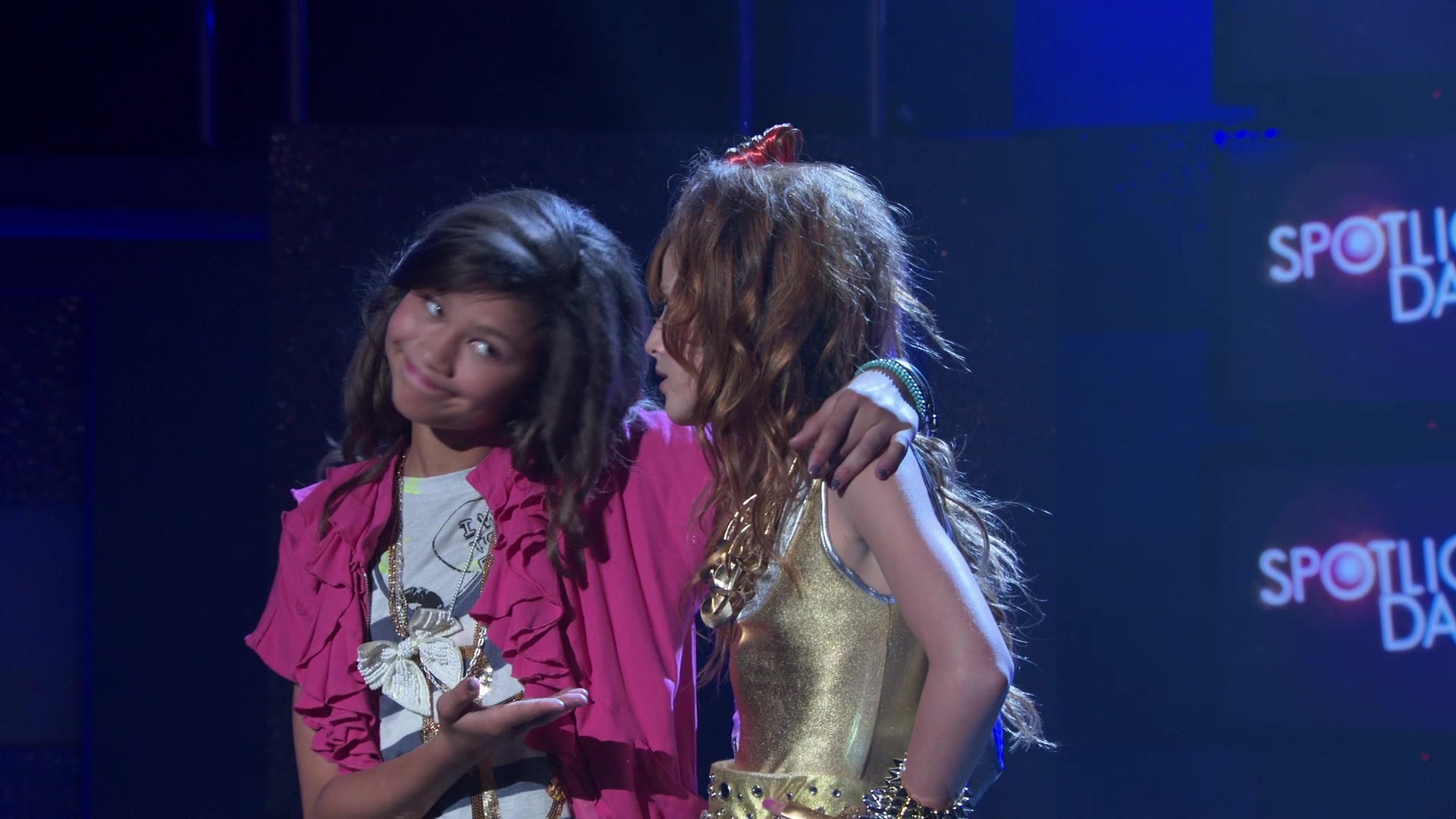 Shake_It_Up_S01E03_1080p_BTD_000168.jpg