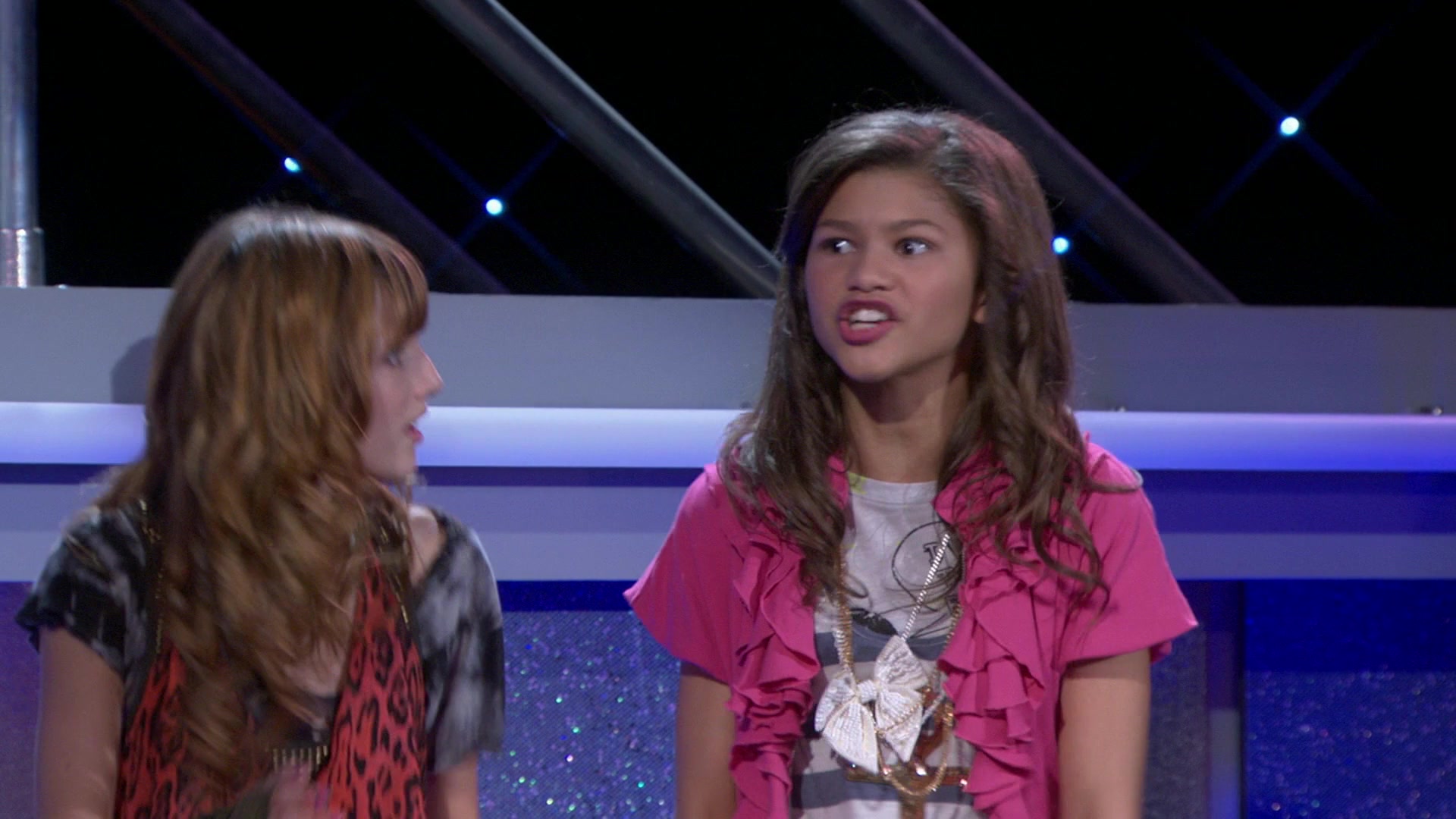 Shake_It_Up_S01E03_1080p_BTD_000746.jpg